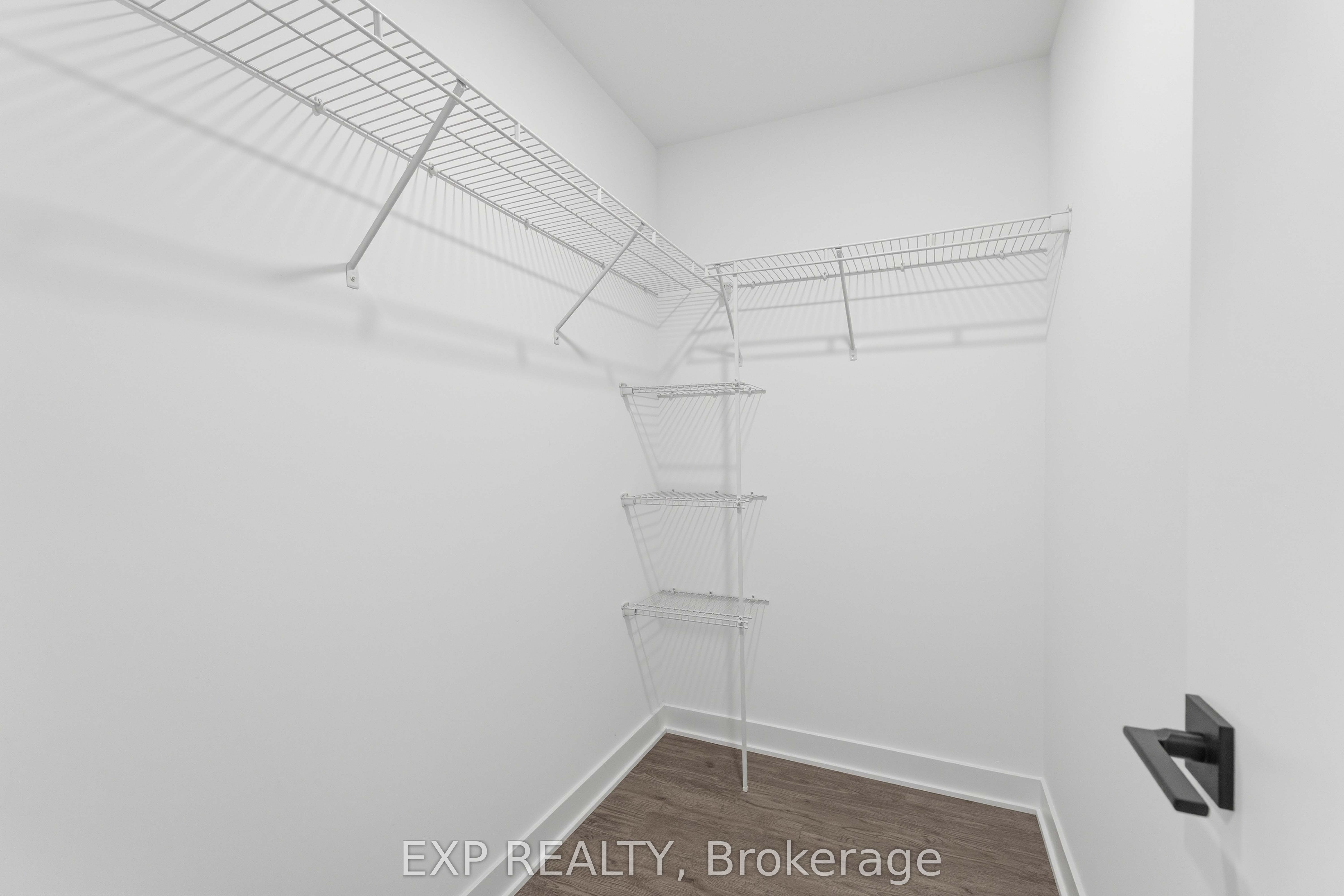 2782 Barton Street E 108 Property Photo 16