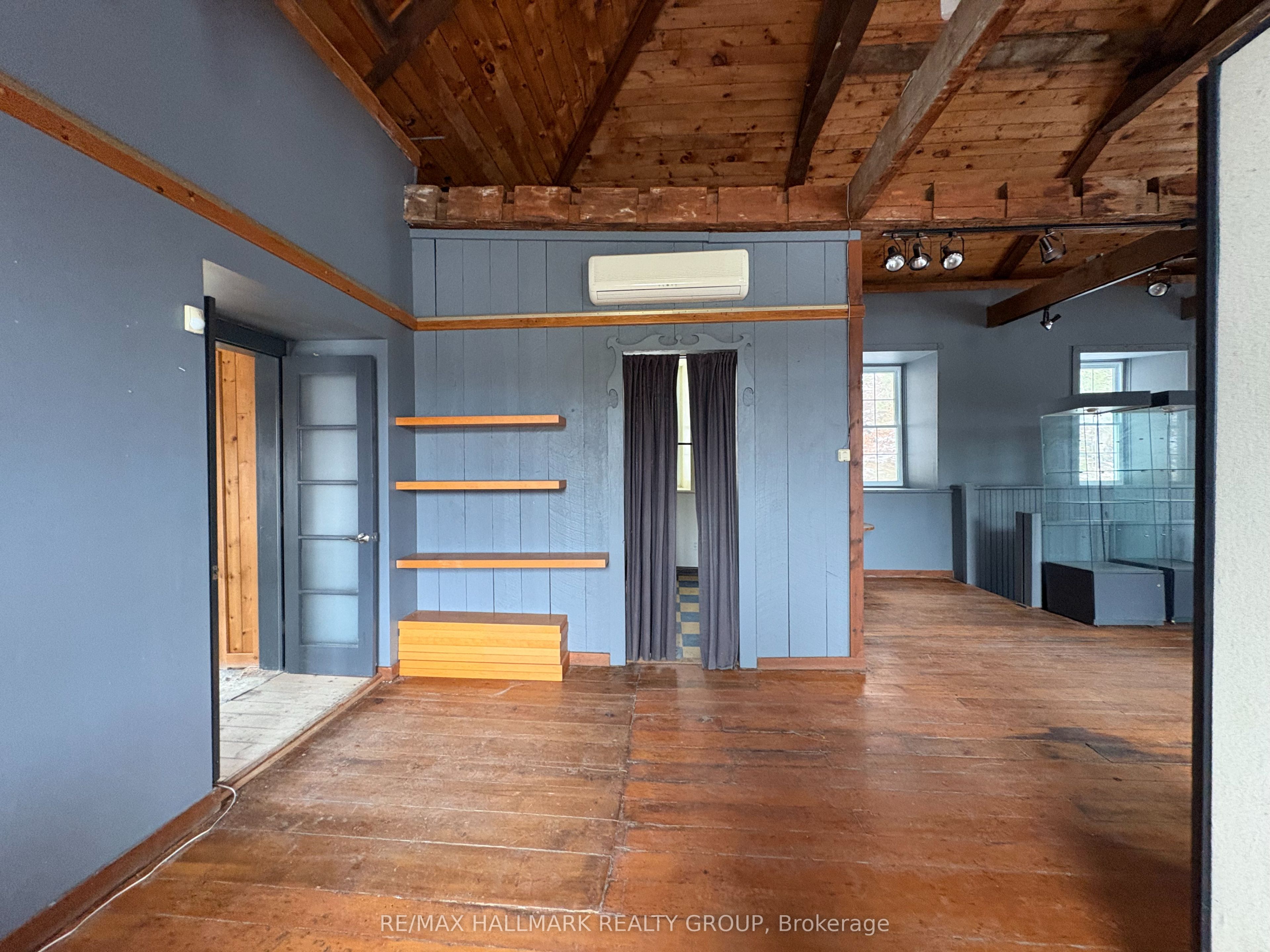 4883 Kinburn Side Road Property Photo 18