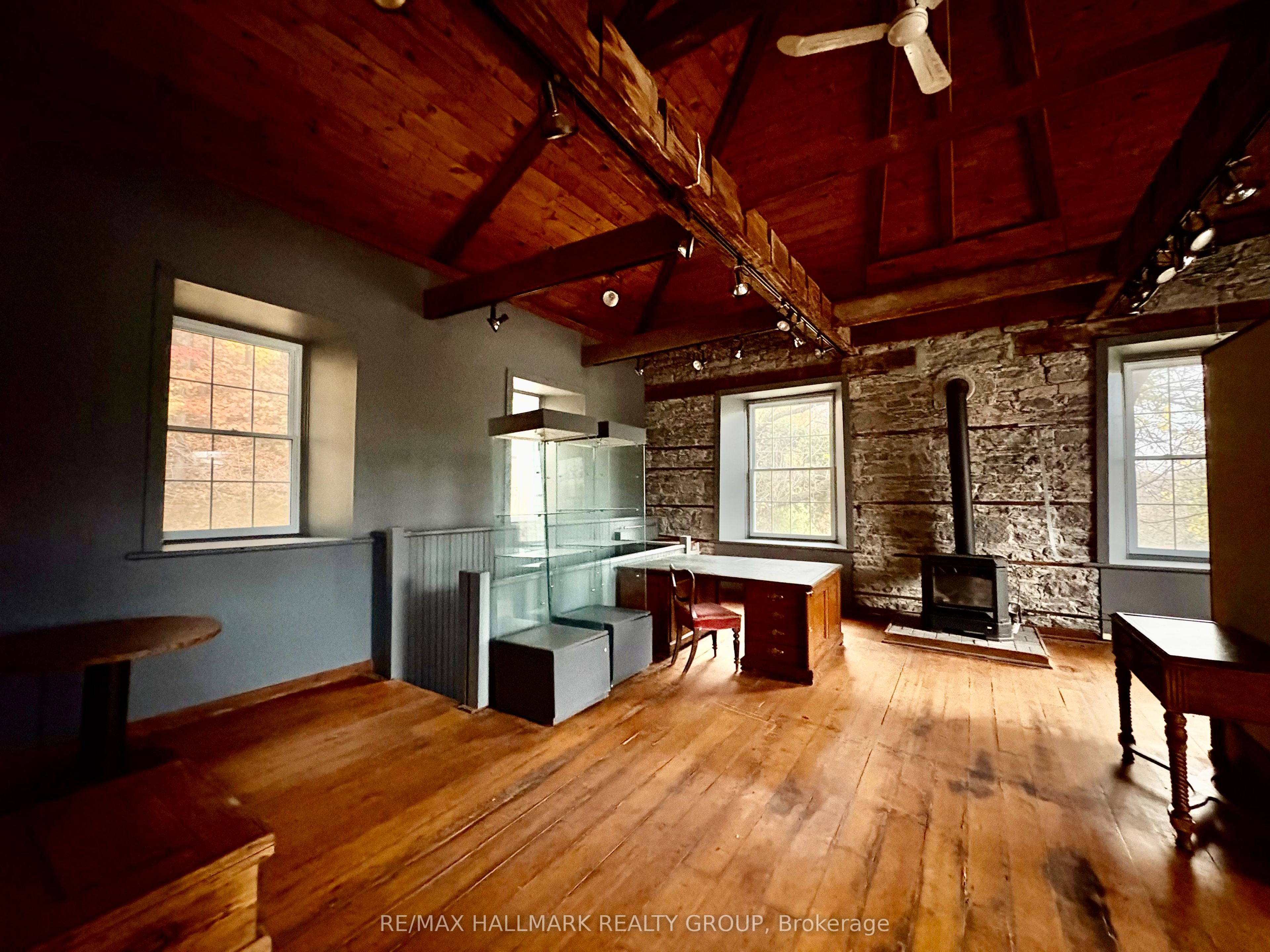 4883 Kinburn Side Road Property Photo 24