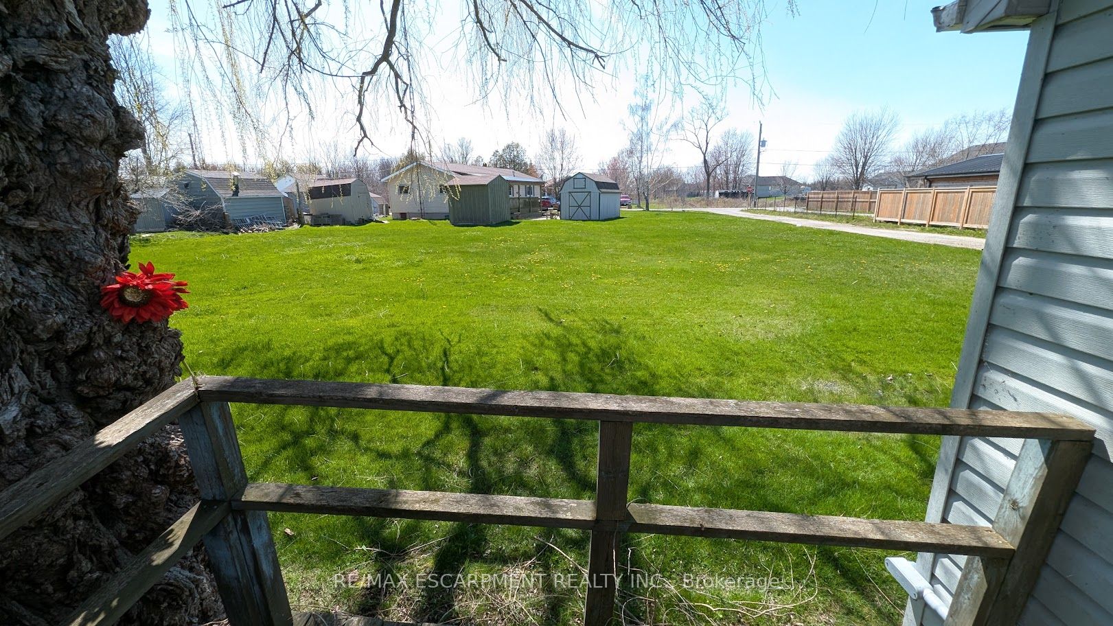 9/11 Marilyn Drive Property Photo 11