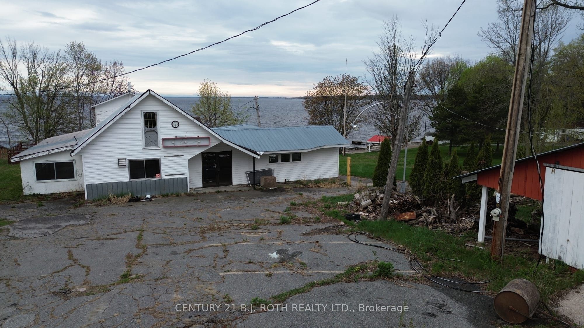 270 Pierre Road Property Photo 5