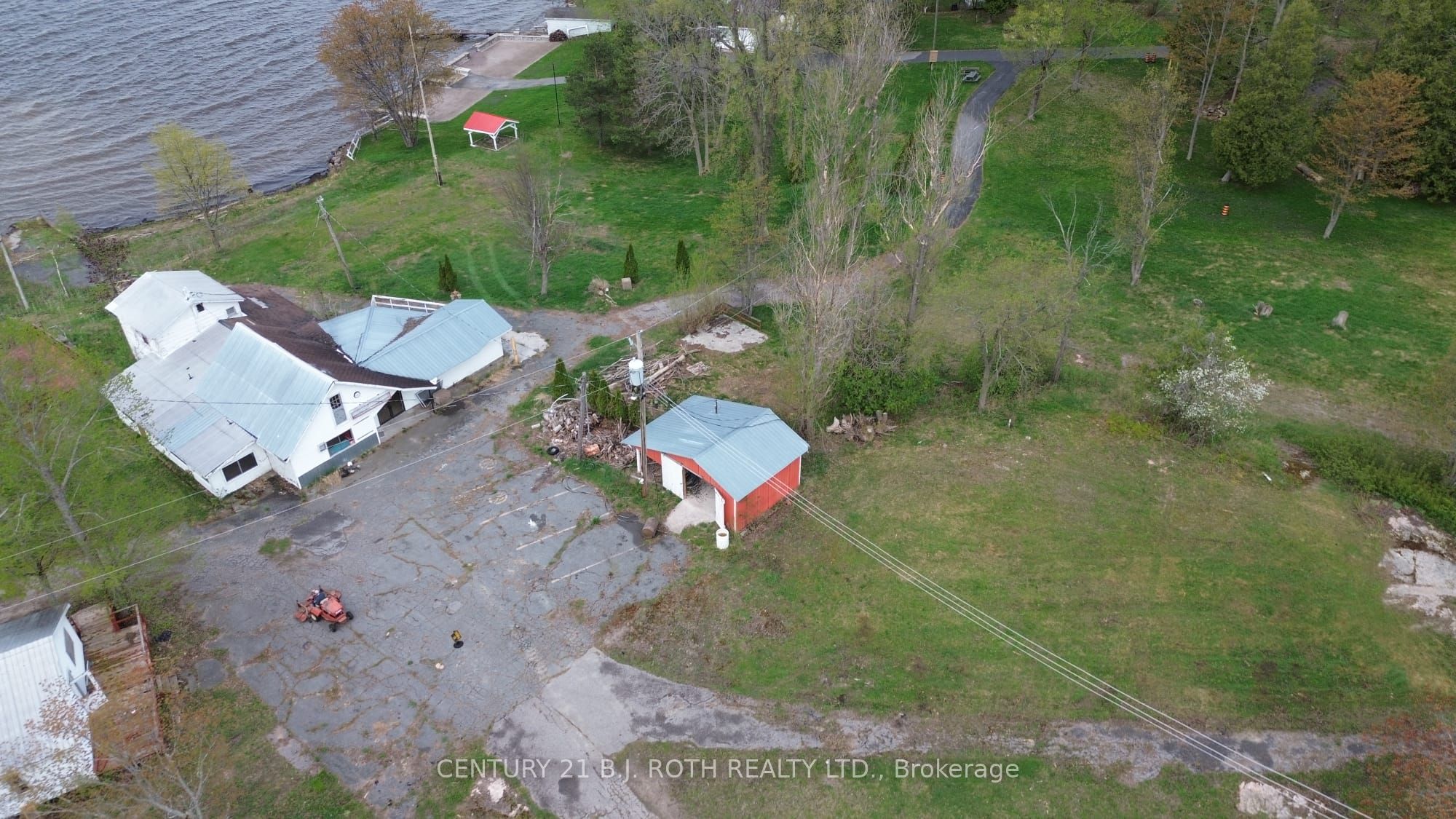 270 Pierre Road Property Photo 6