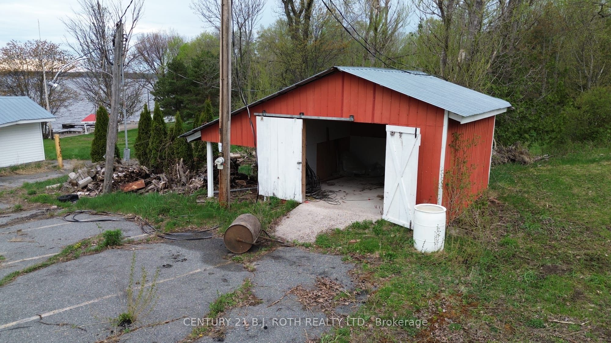 270 Pierre Road Property Photo 11