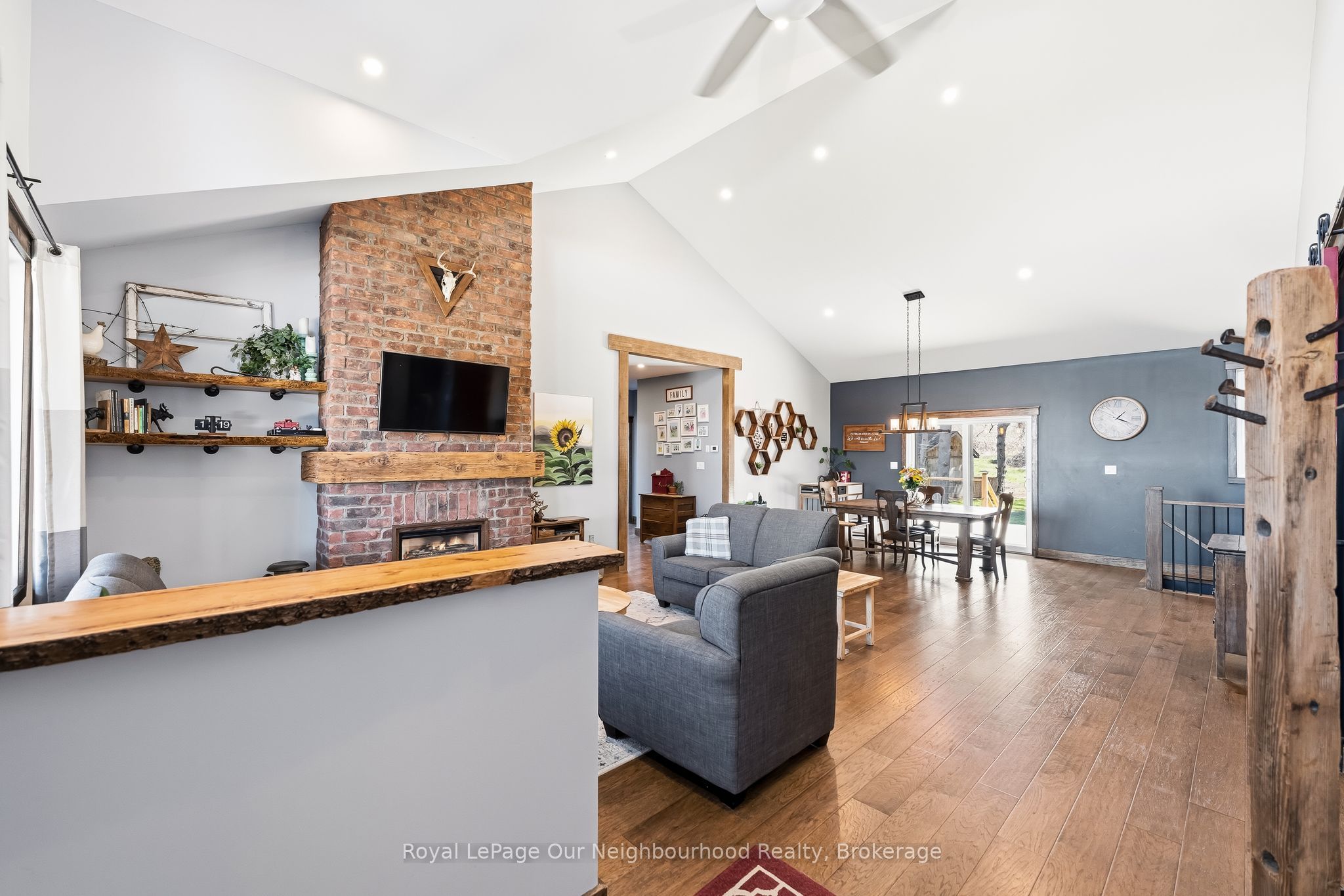 63 Hansen Road Property Photo 10