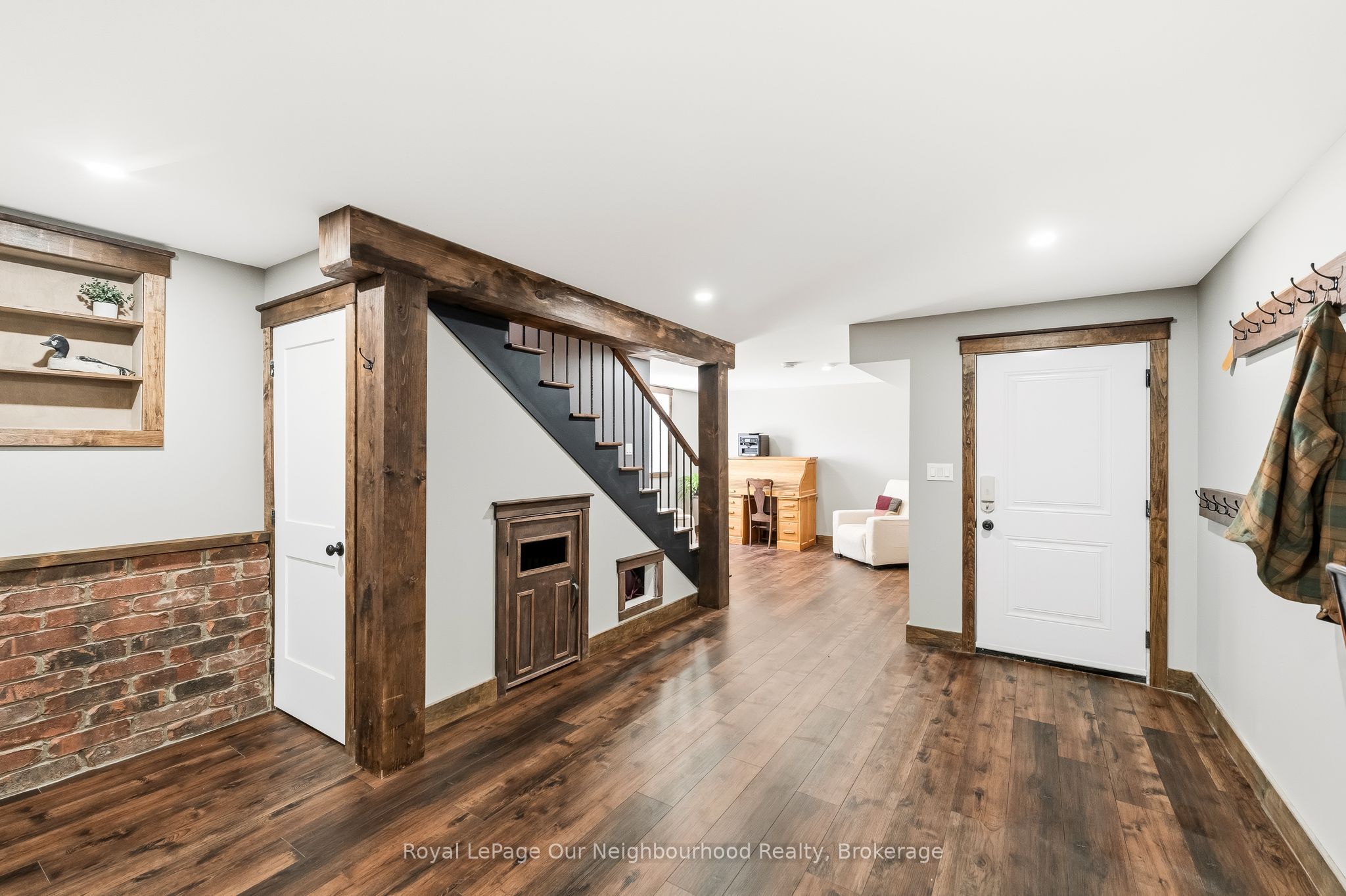 63 Hansen Road Property Photo 37