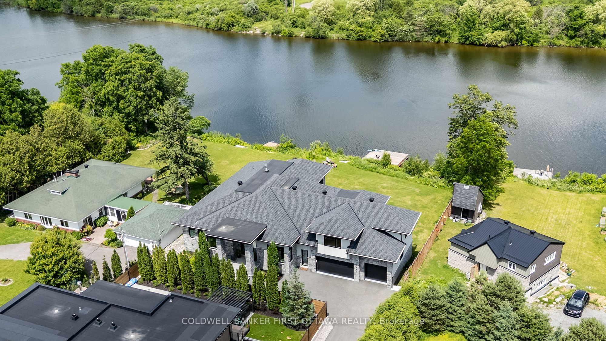 1981 Prince Of Wales Drive Property Photo 2
