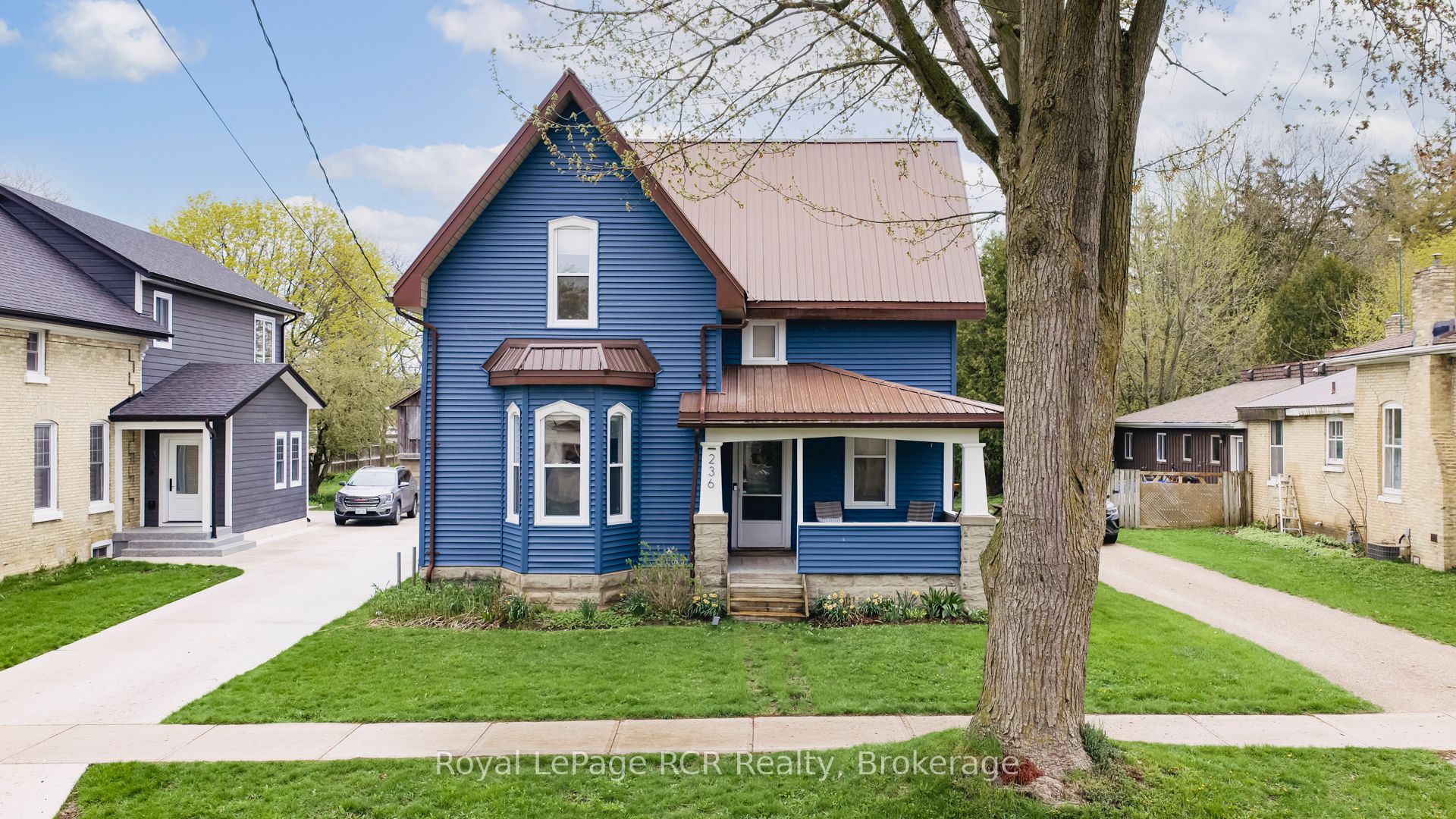 236 Andrew Street Property Photo 2