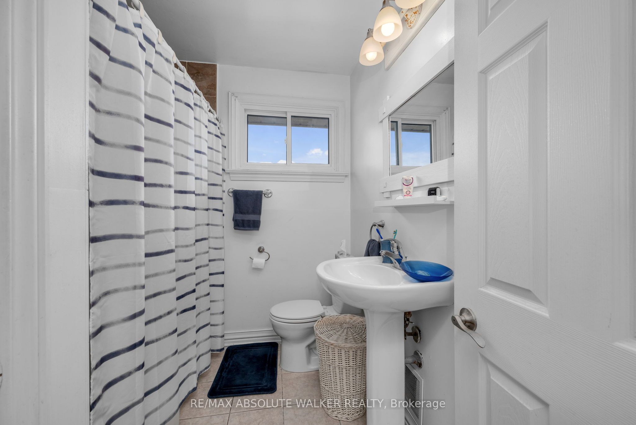 144 Viewmount Drive Property Photo 14