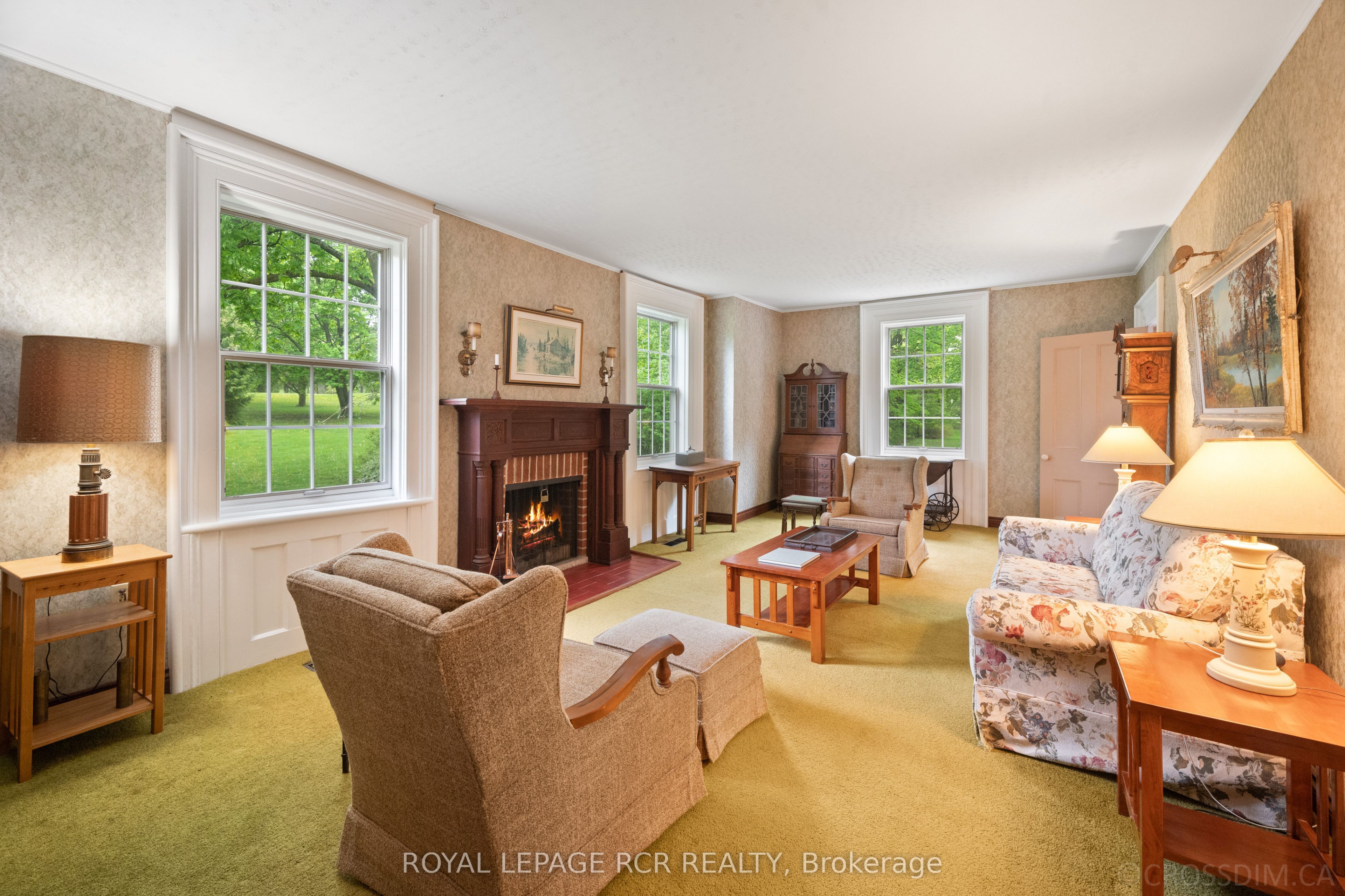 836081 4th Line E Property Photo 6