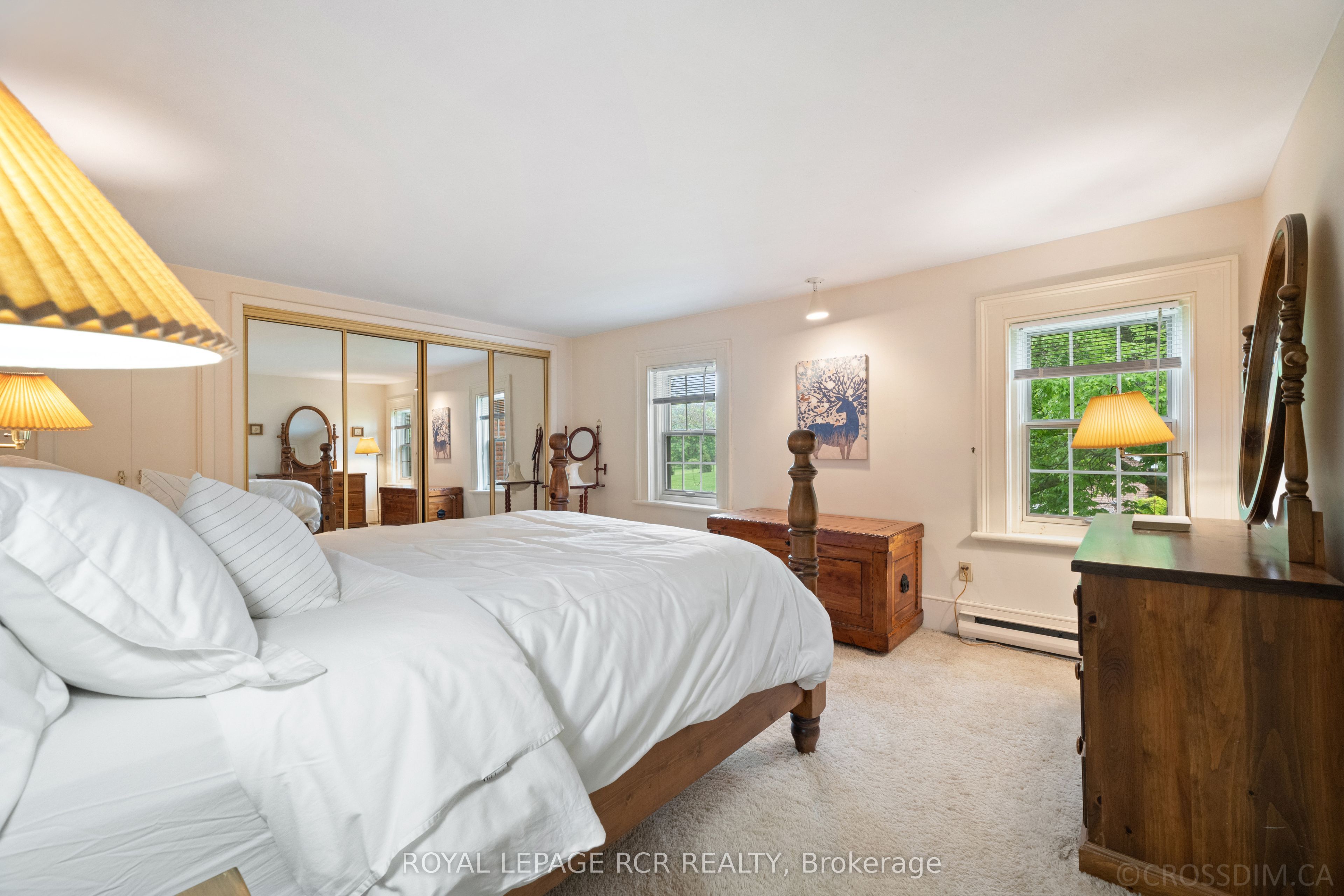 836081 4th Line E Property Photo 11