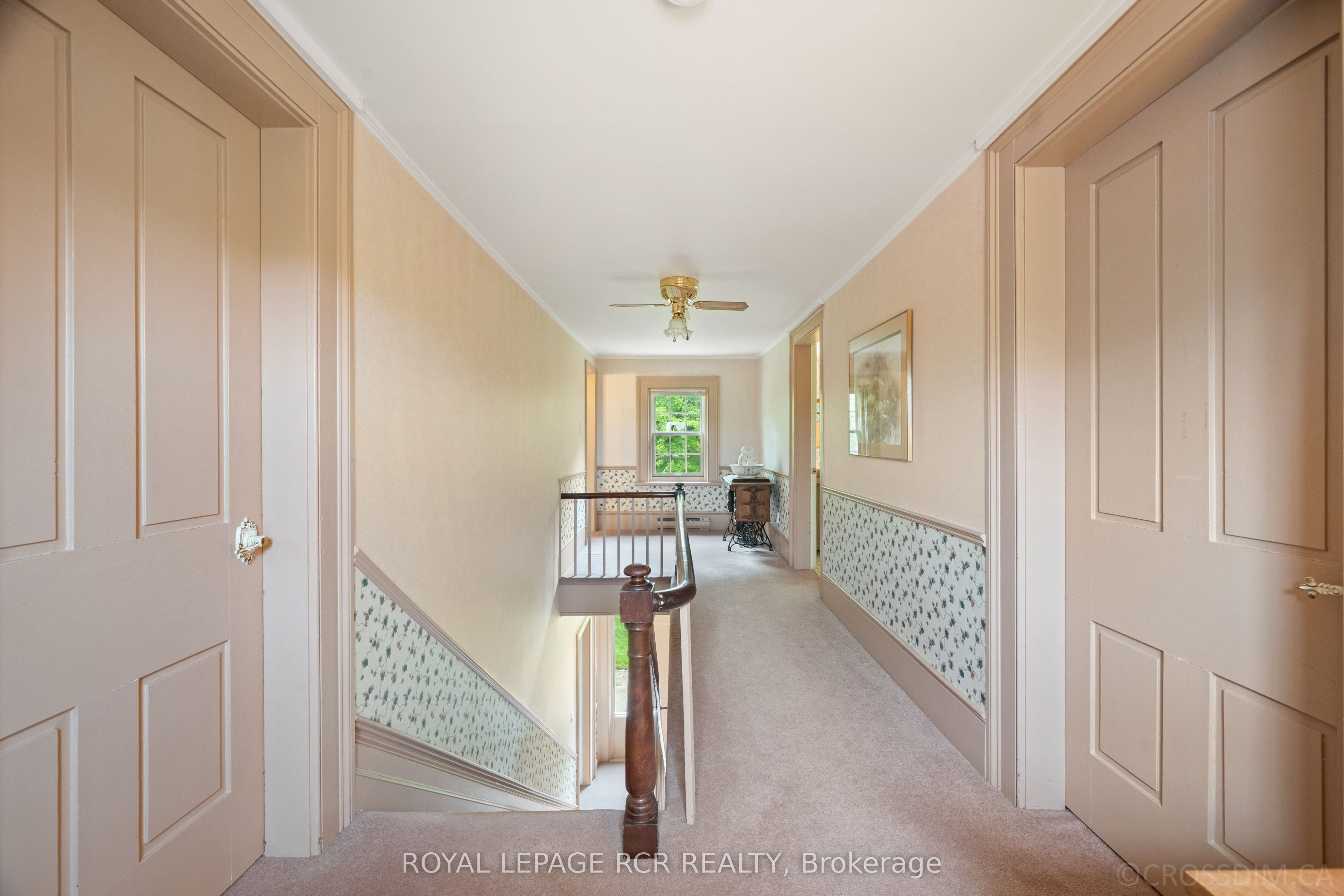 836081 4th Line E Property Photo 12