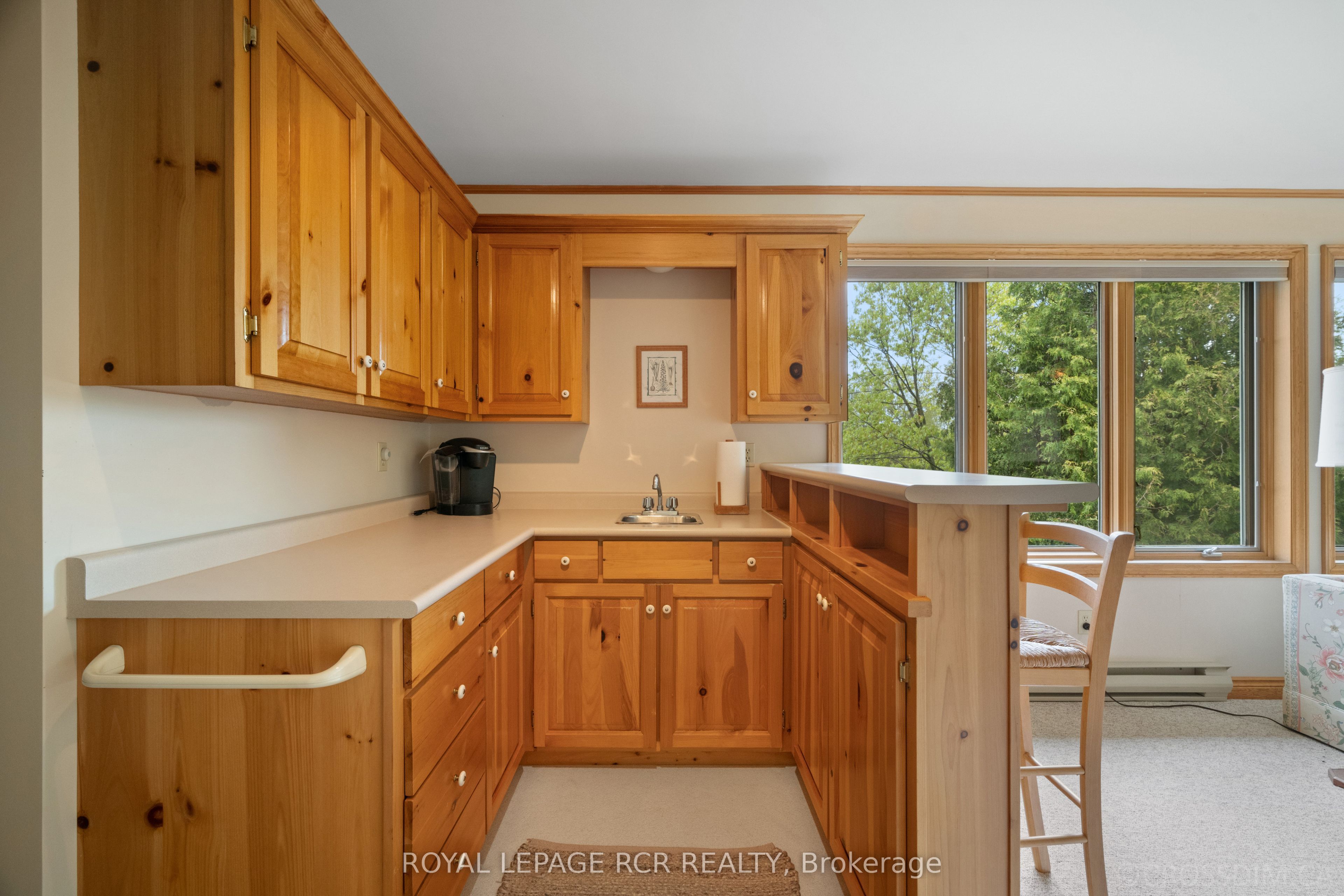 836081 4th Line E Property Photo 17