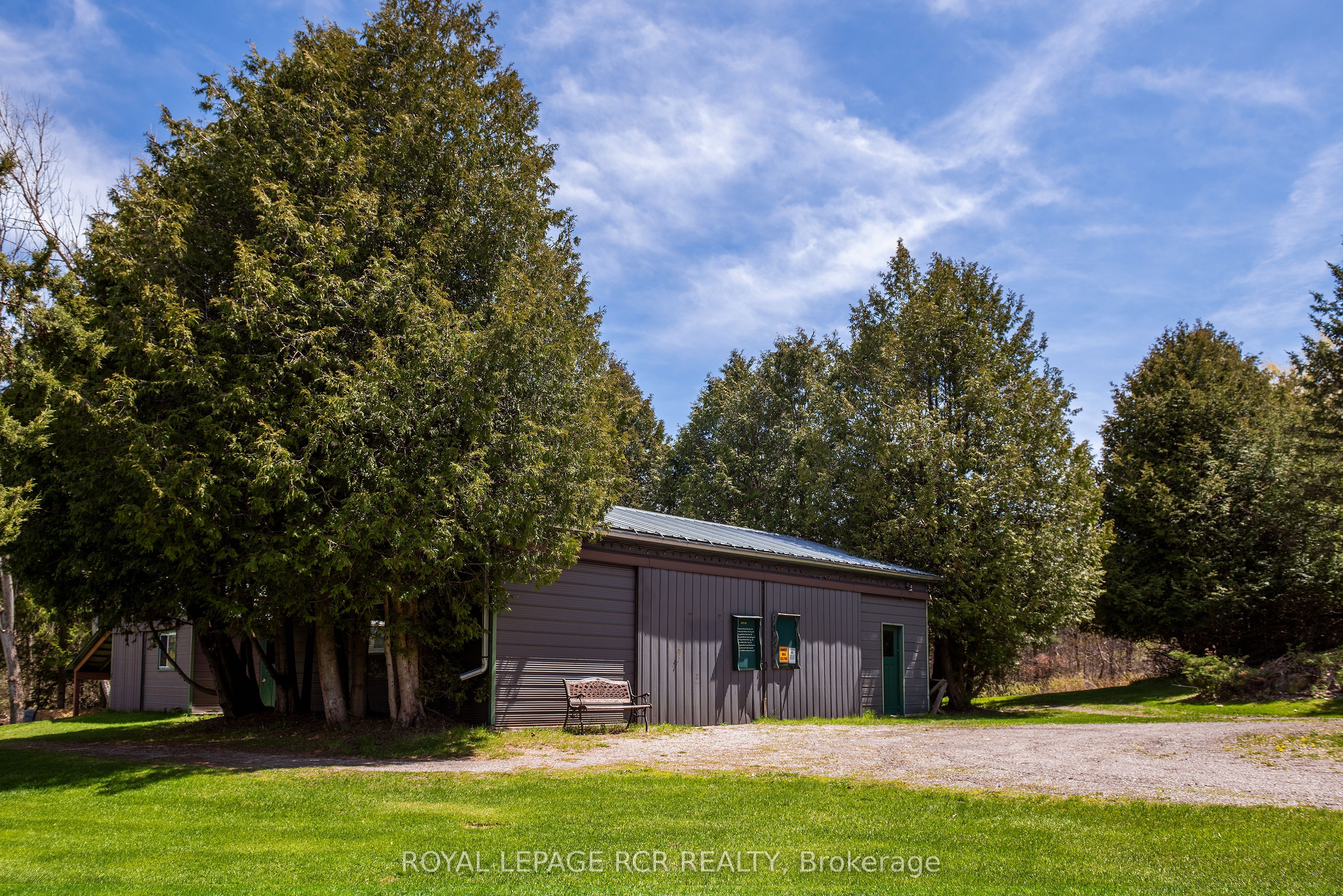 836081 4th Line E Property Photo 27