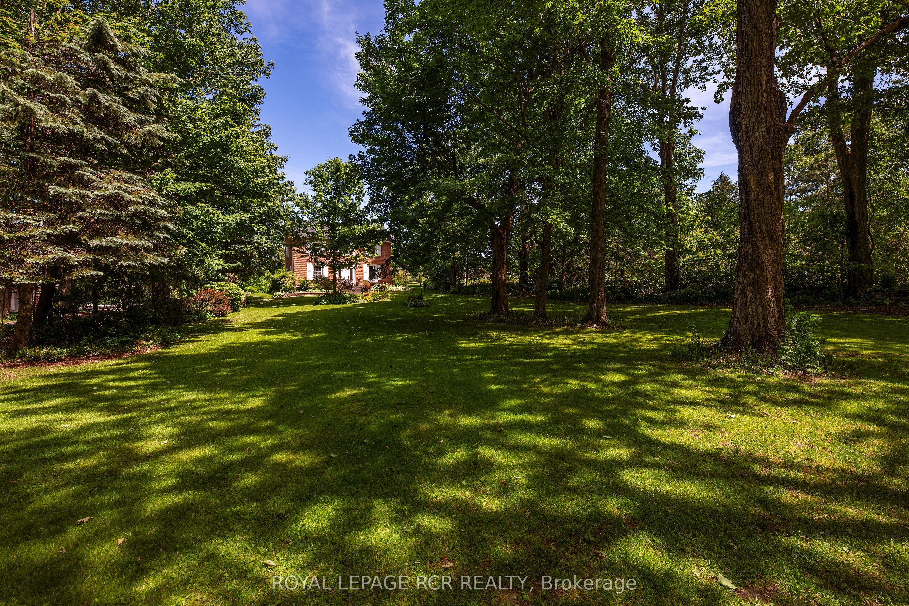 836081 4th Line E Property Photo 40