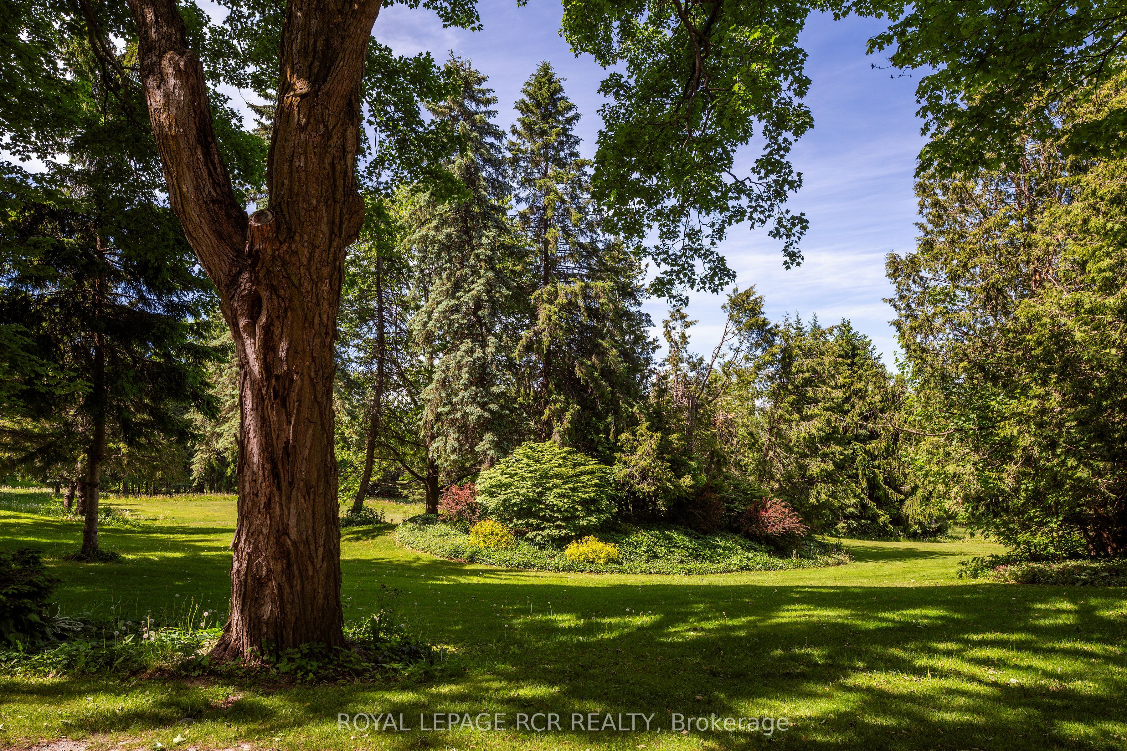 836081 4th Line E Property Photo 42
