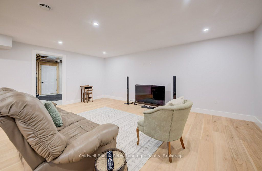 8 Mel Street Property Photo 41