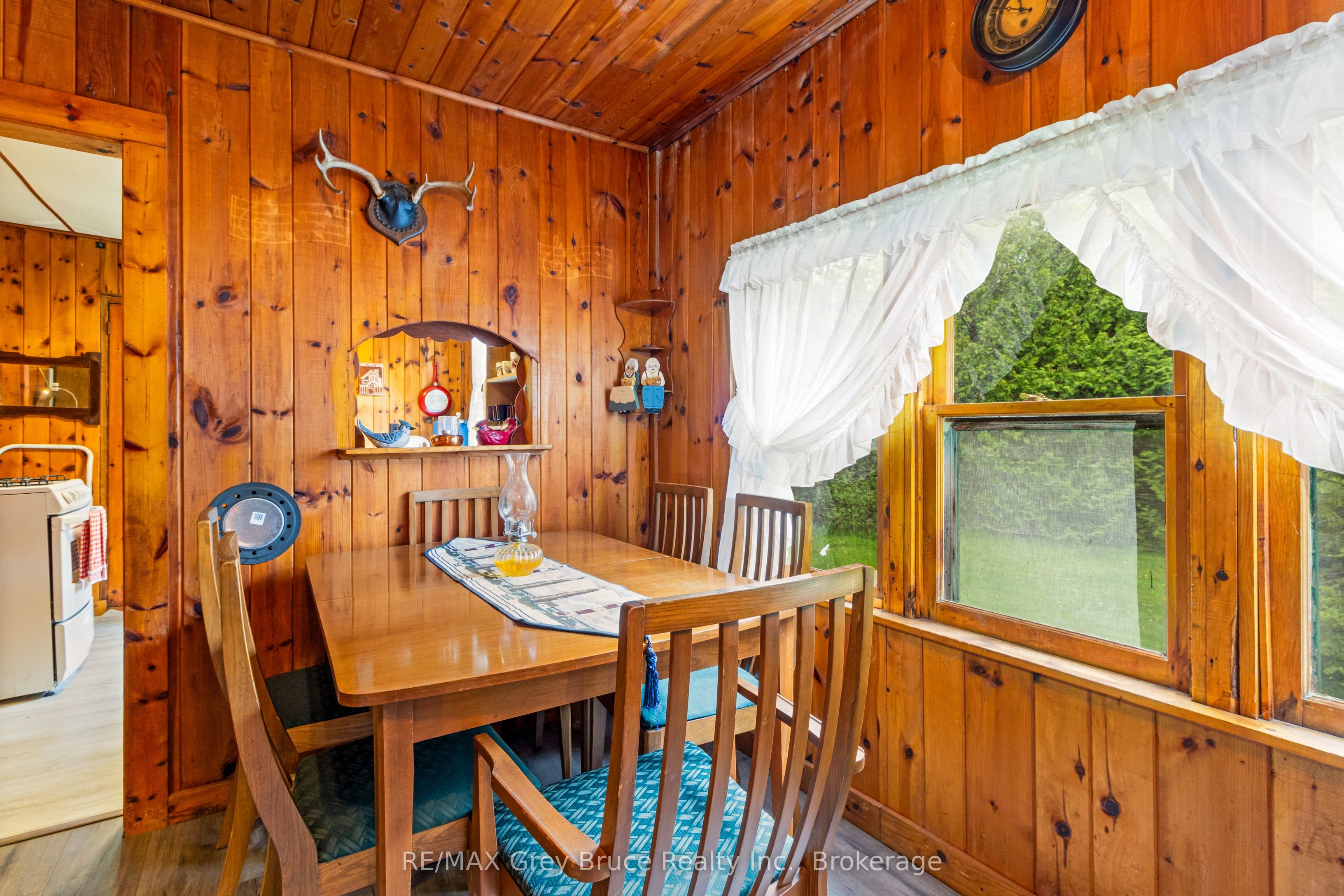 6726 Highway 6 Property Photo 11