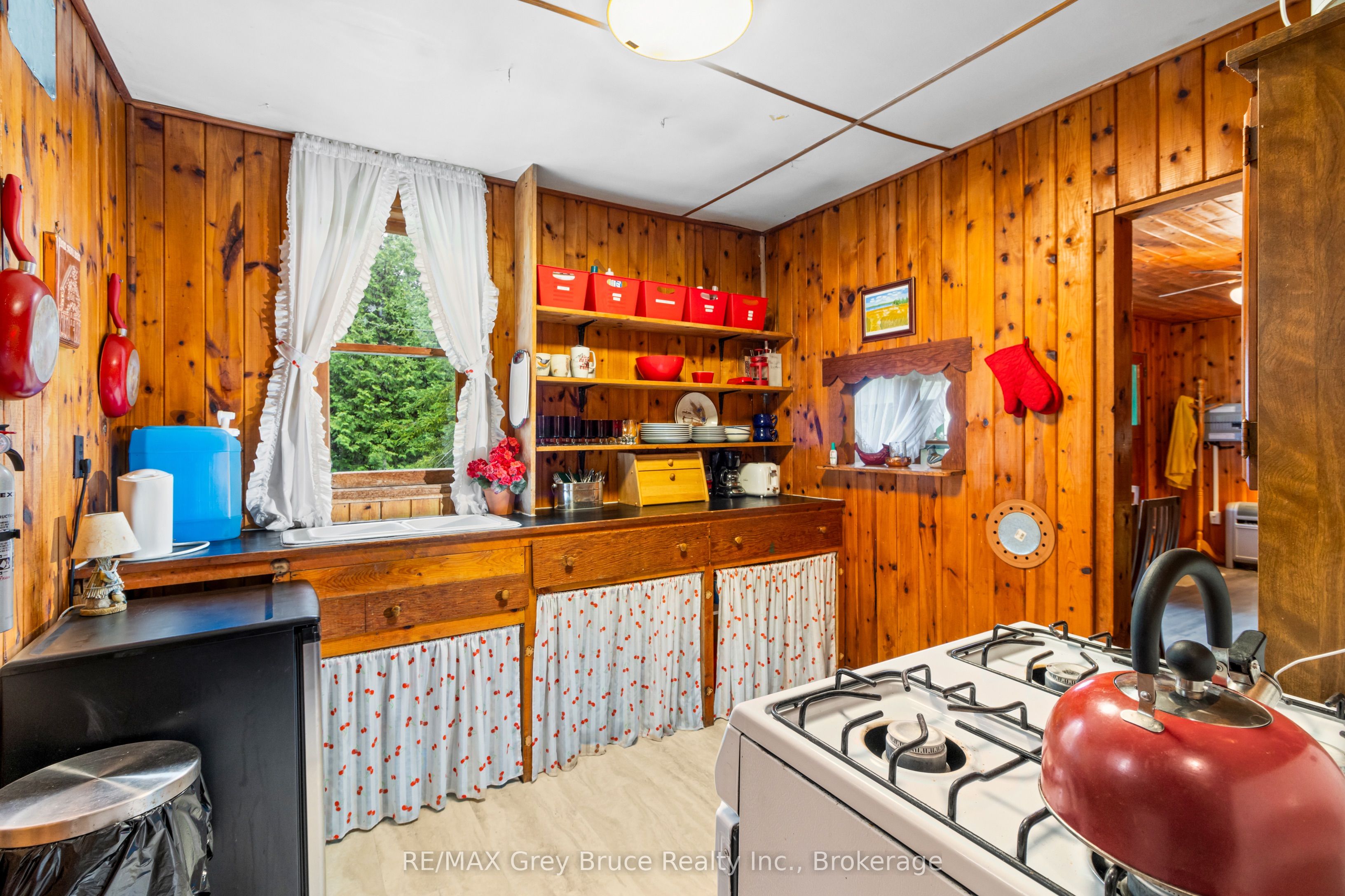 6726 Highway 6 Property Photo 13