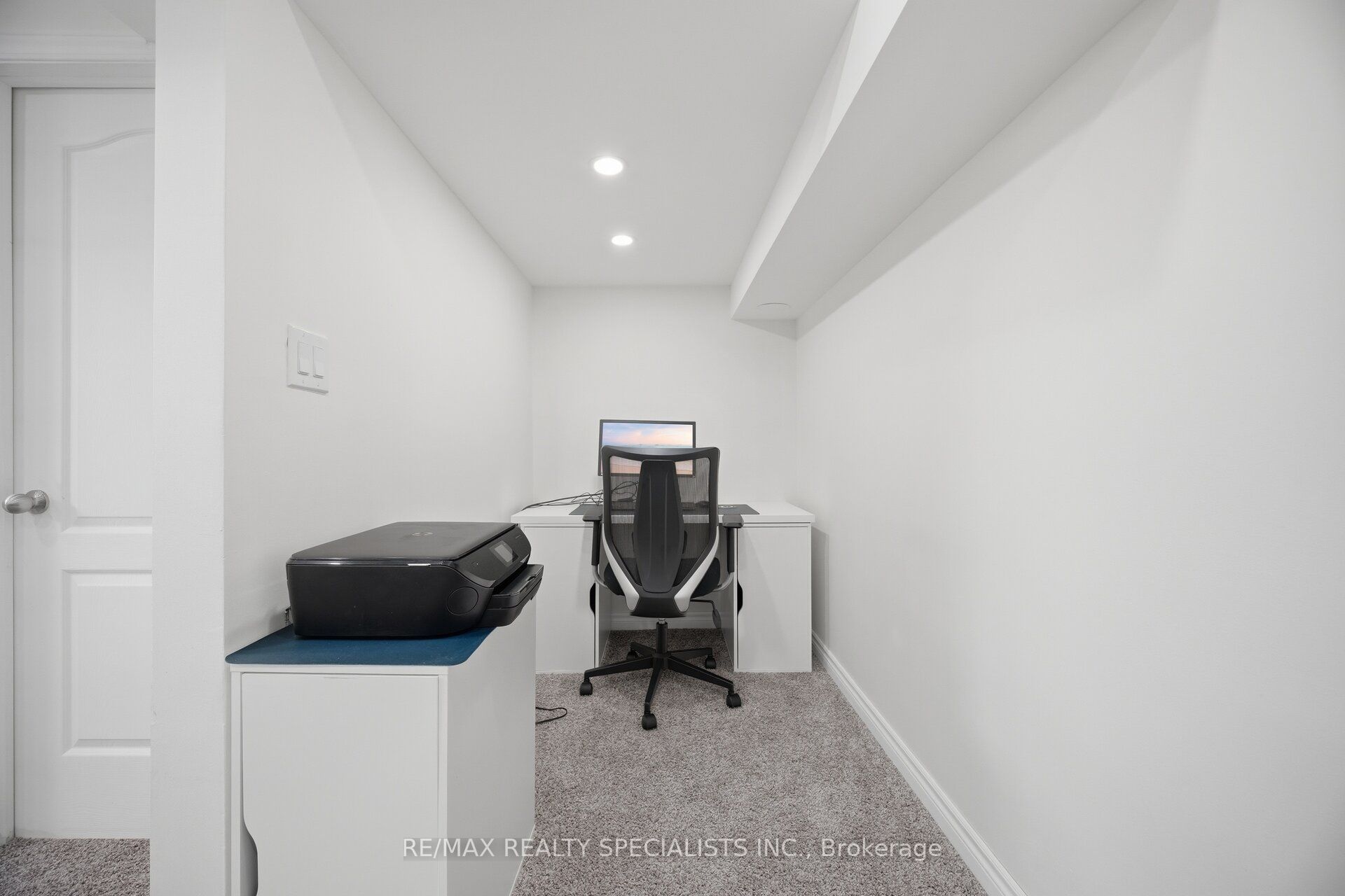 650 Reid Crescent Property Photo 39