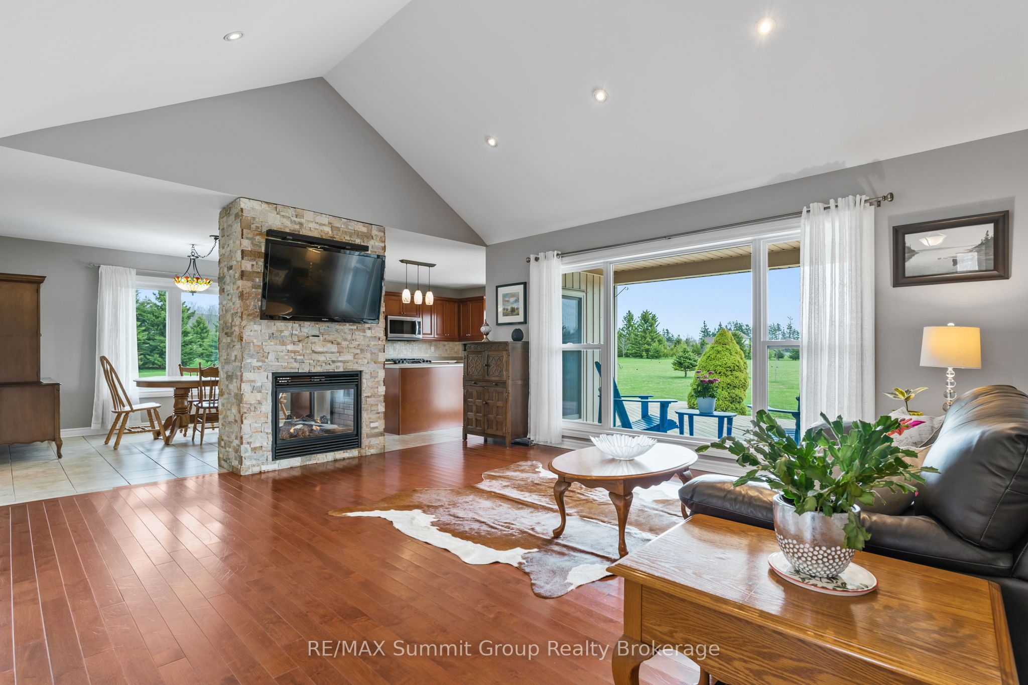 15 Mount Haven Crescent Property Photo 3