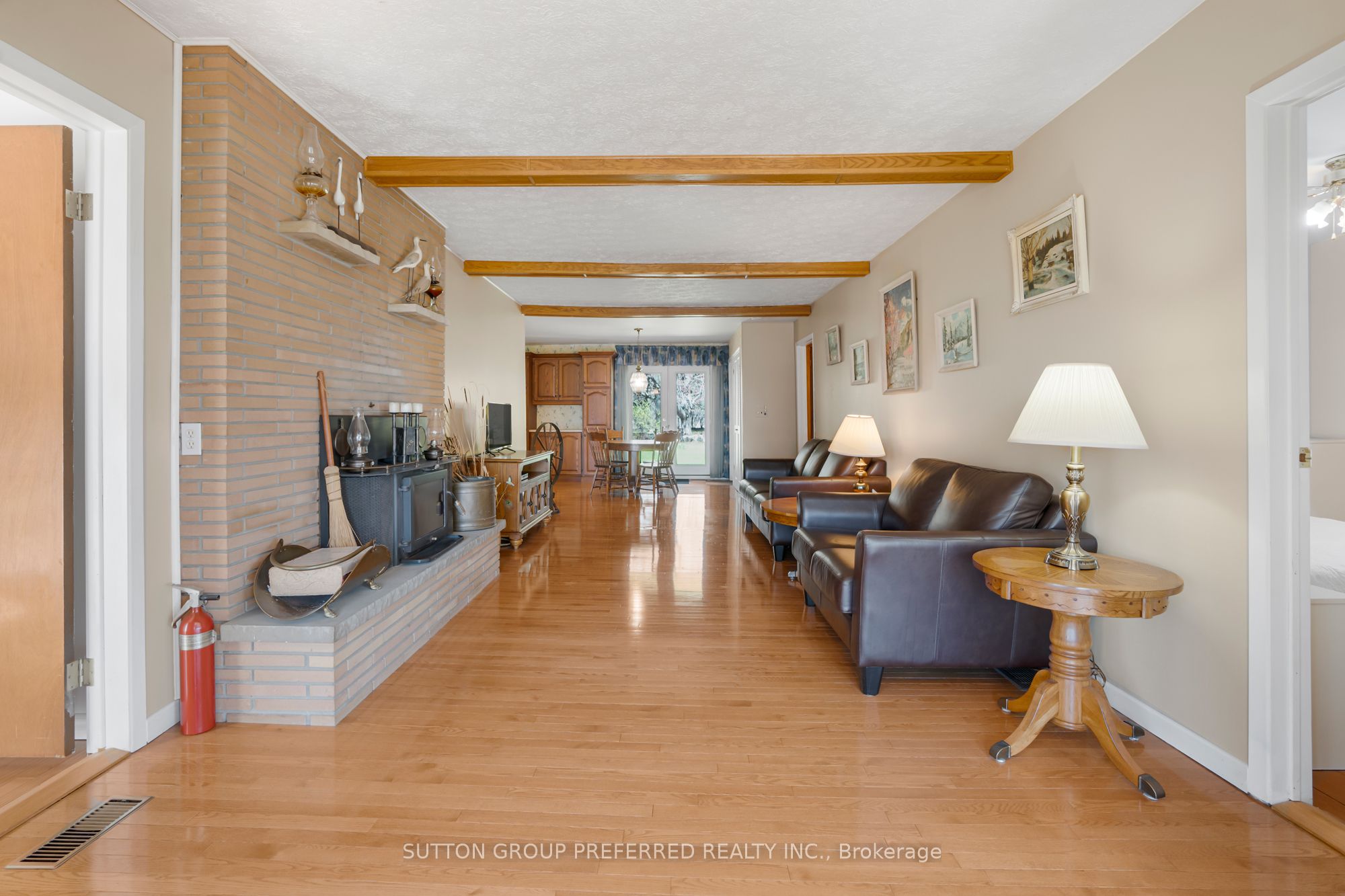 18725 Desmond Road Property Photo 11
