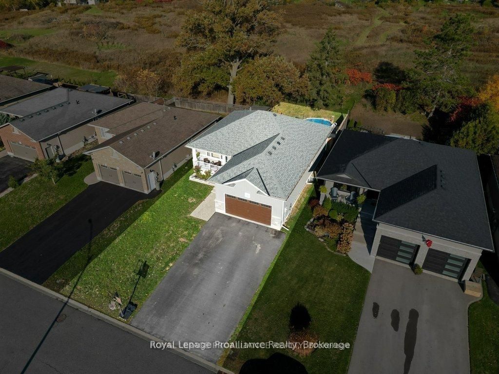 50 Stonegate Crescent Property Photo 1