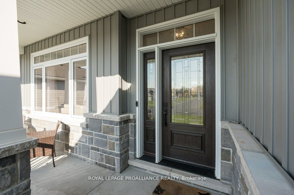 50 Stonegate Crescent Property Photo 6