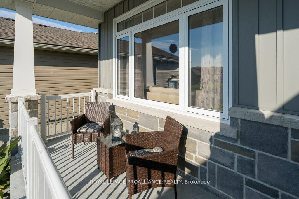50 Stonegate Crescent Property Photo 7