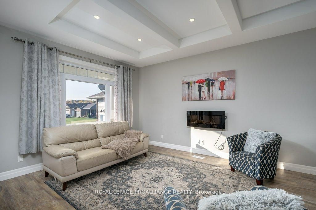 50 Stonegate Crescent Property Photo 9