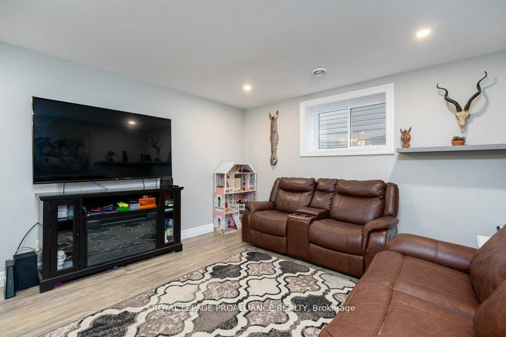 50 Stonegate Crescent Property Photo 26