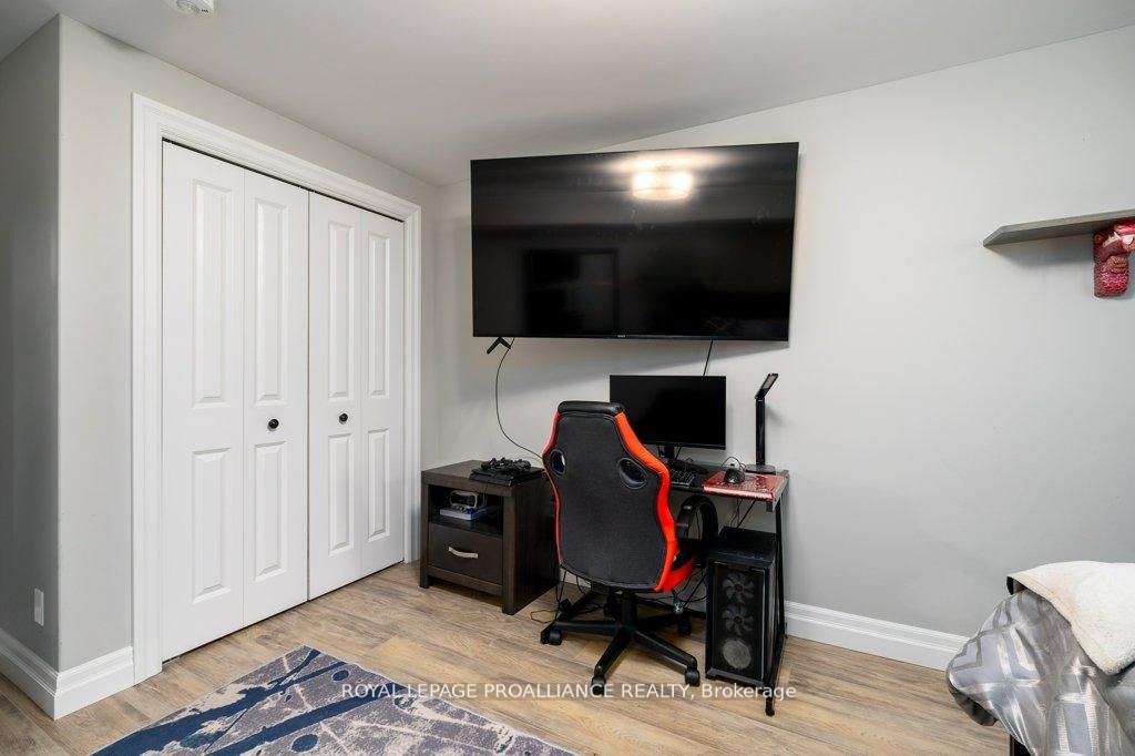 50 Stonegate Crescent Property Photo 28