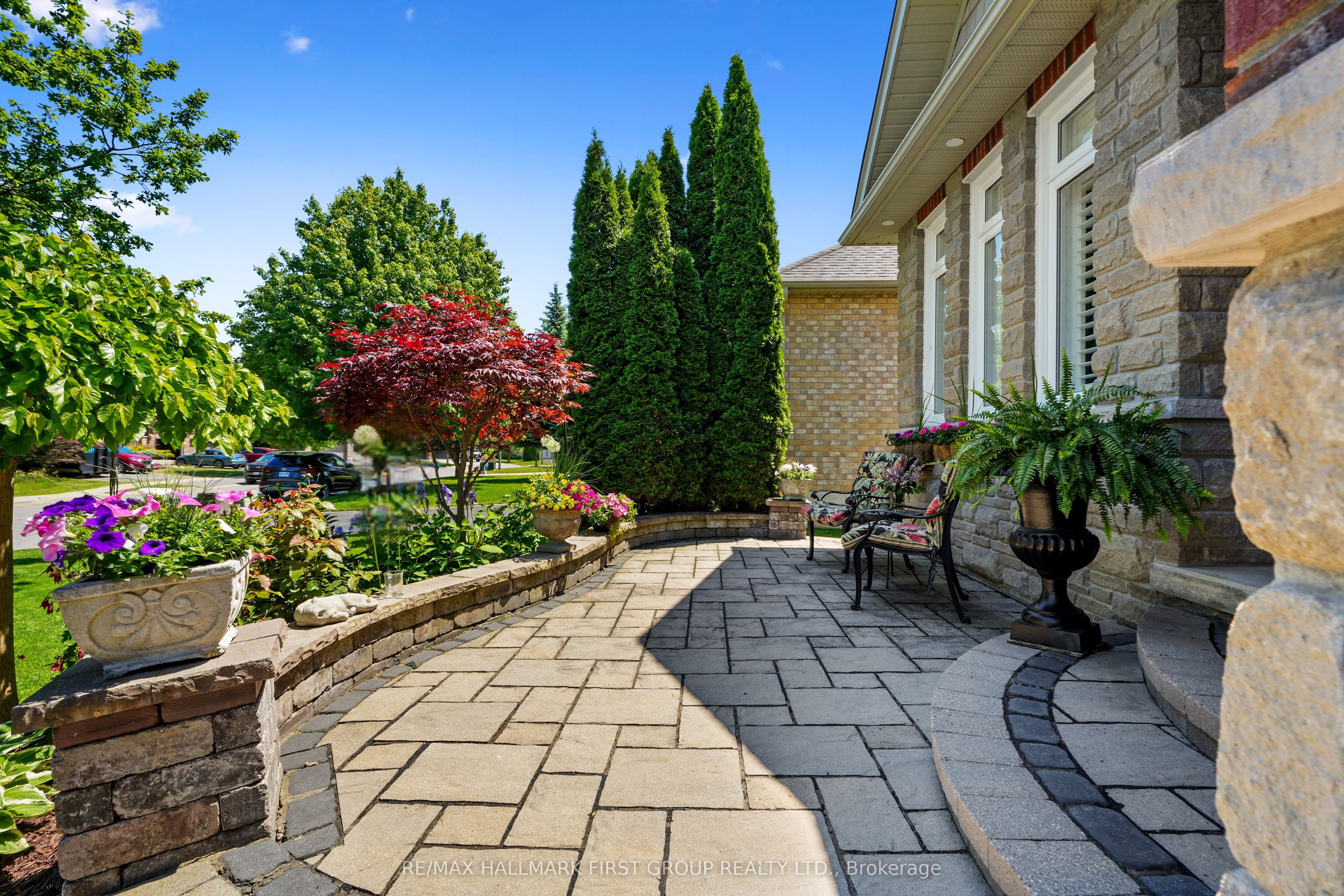 489 Foote Crescent Property Photo 3