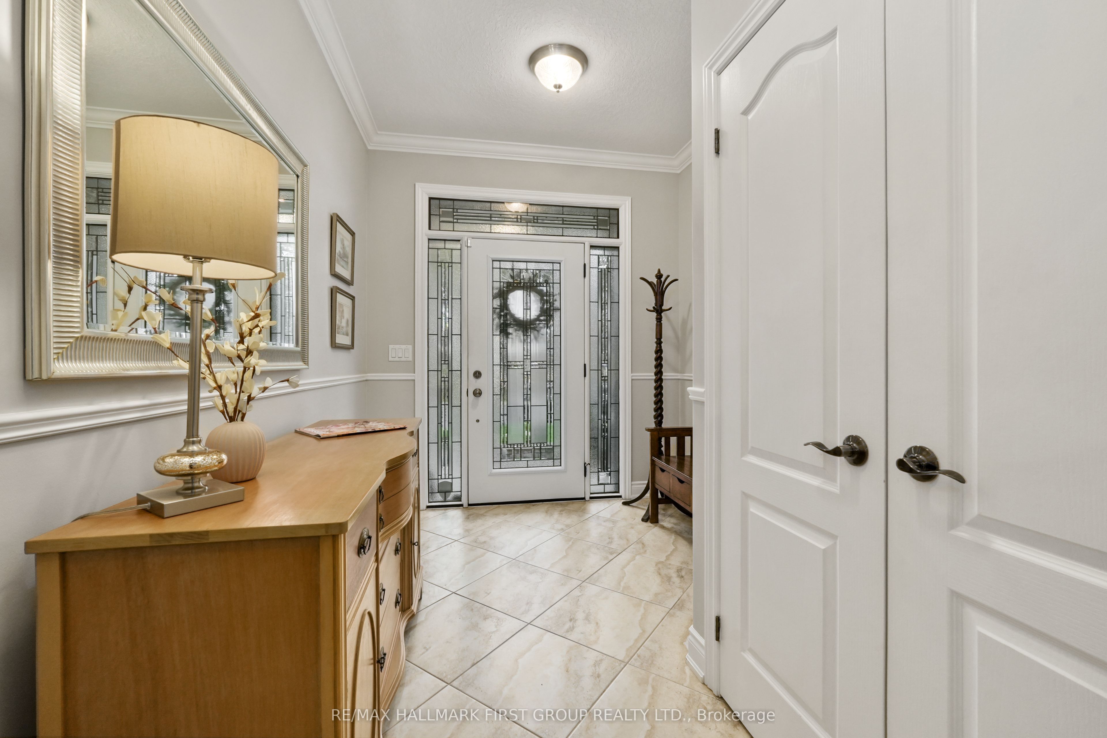 489 Foote Crescent Property Photo 7