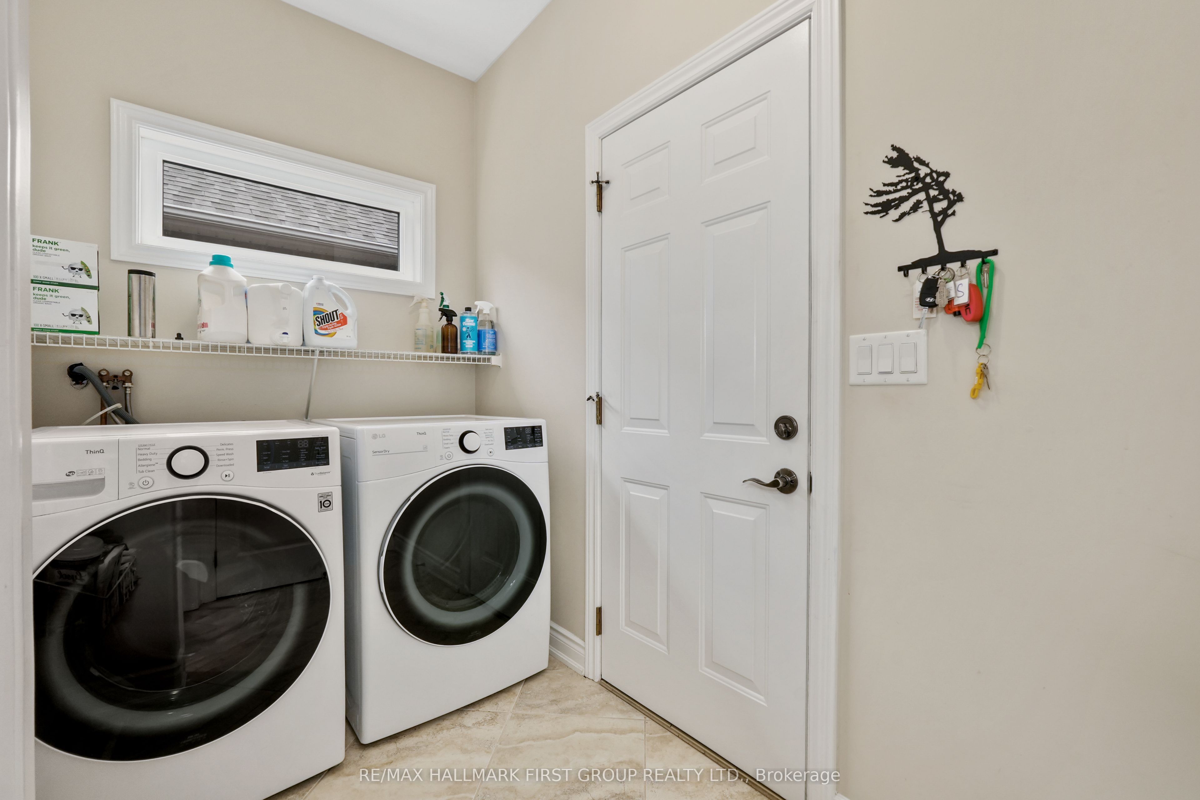 489 Foote Crescent Property Photo 18