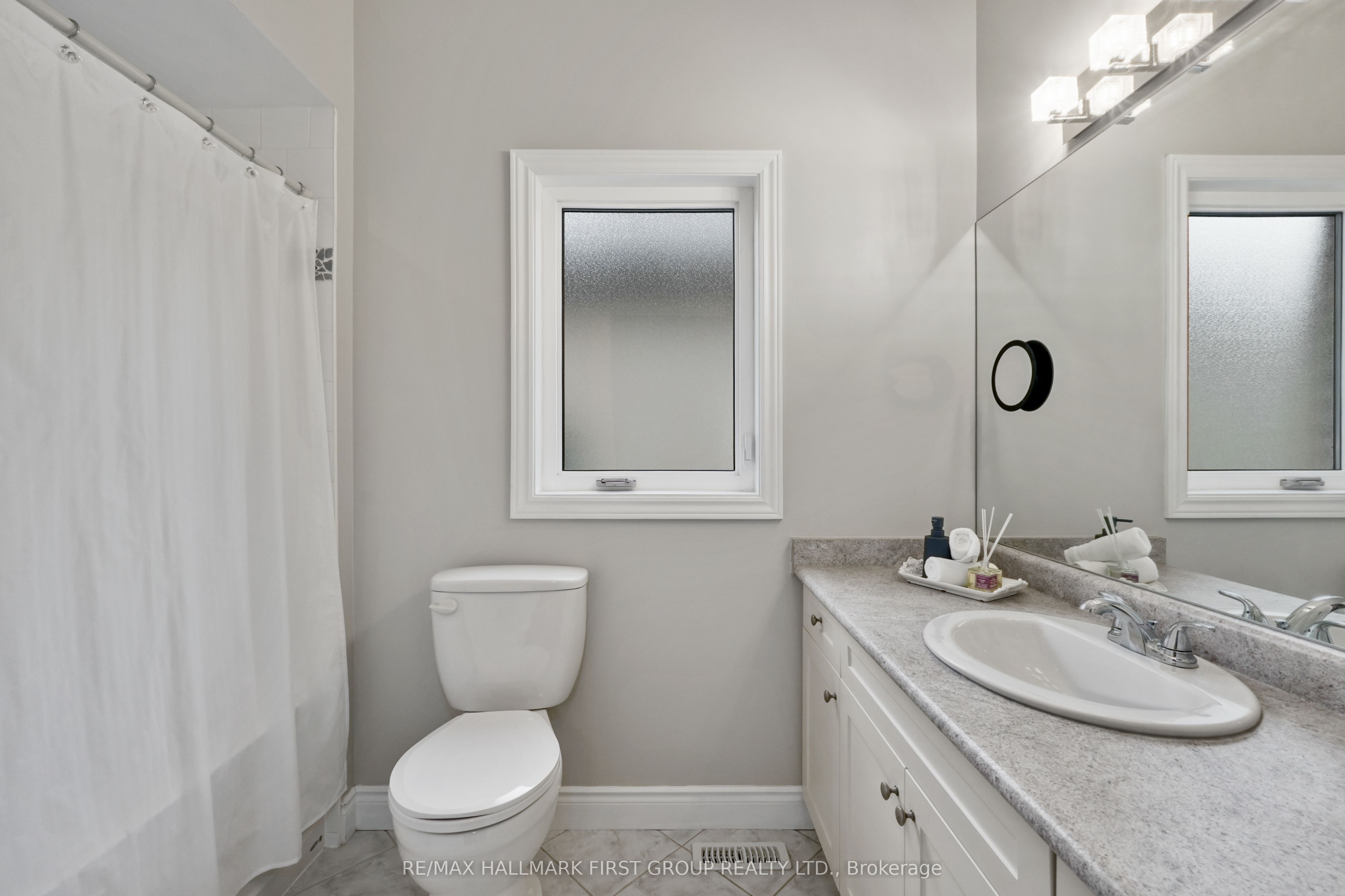 489 Foote Crescent Property Photo 24