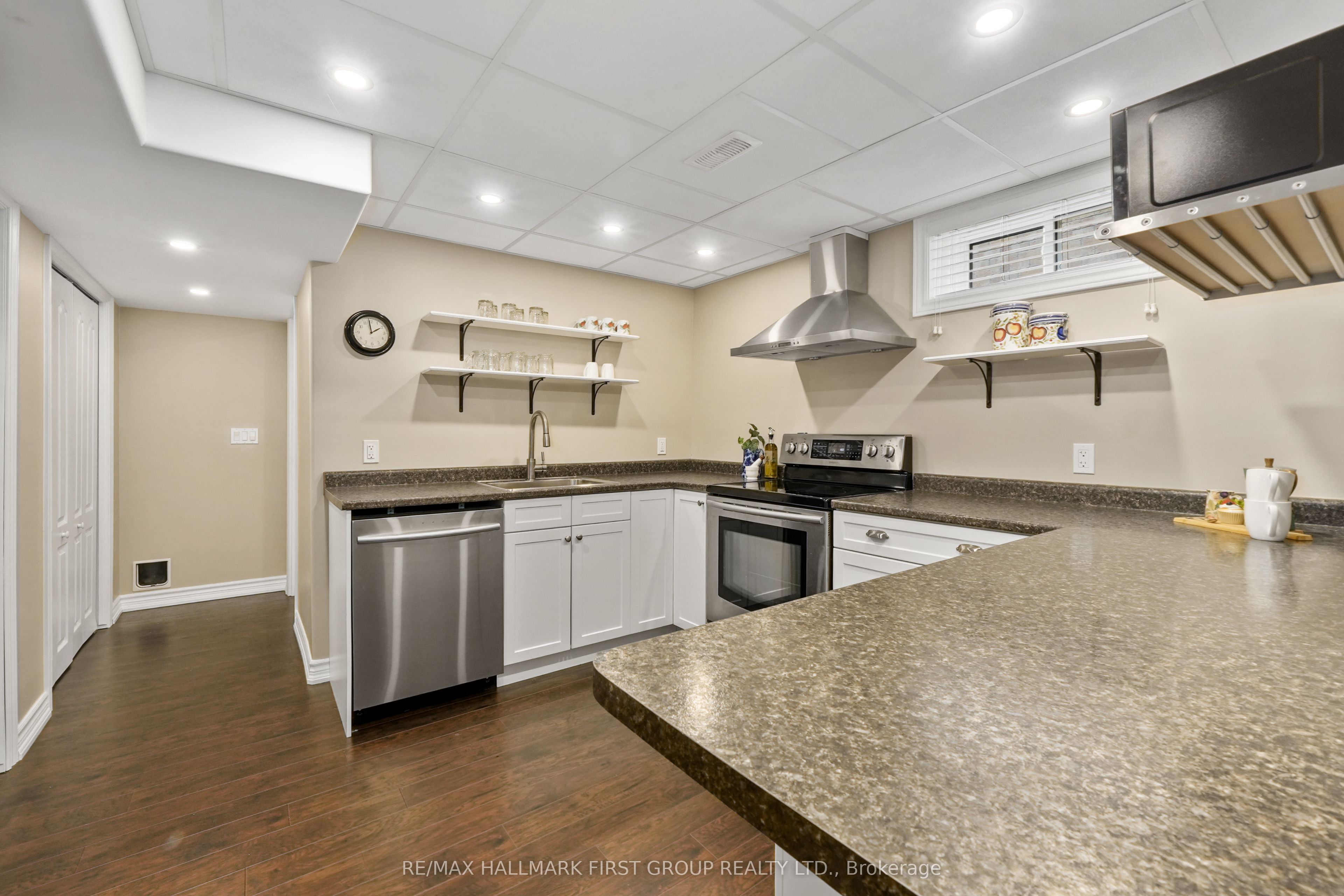 489 Foote Crescent Property Photo 32