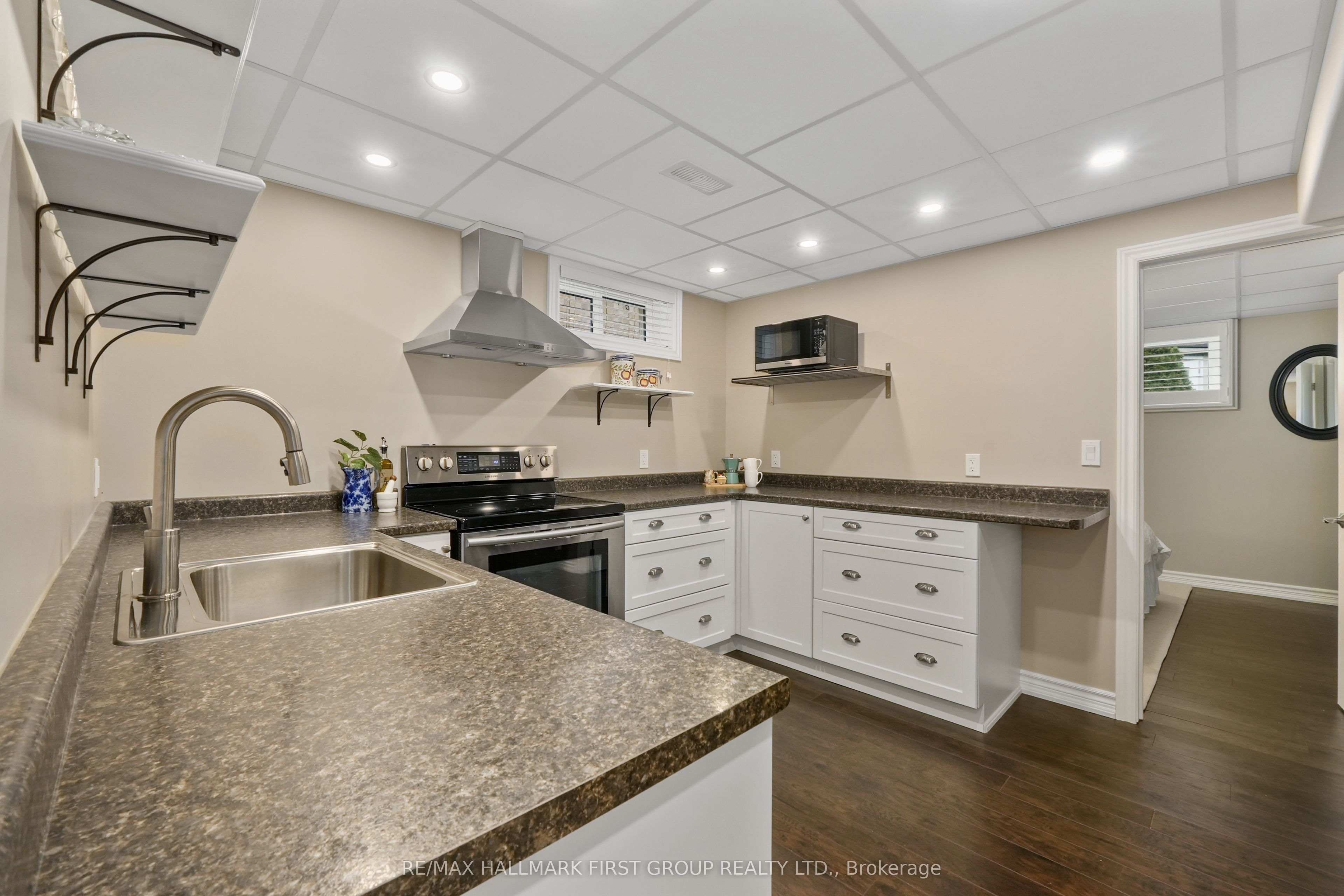 489 Foote Crescent Property Photo 34