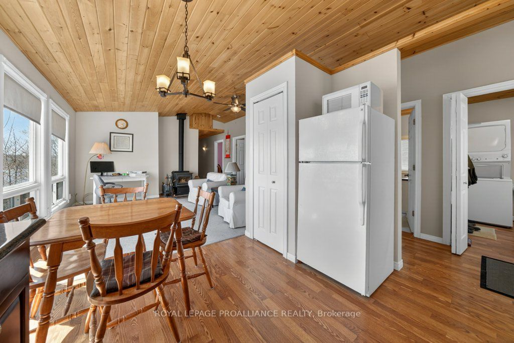 1076 Valley Lane Property Photo 18