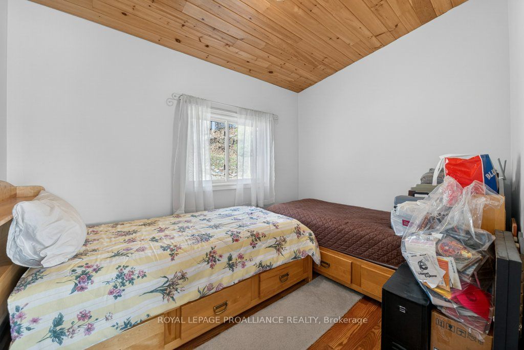 1076 Valley Lane Property Photo 25