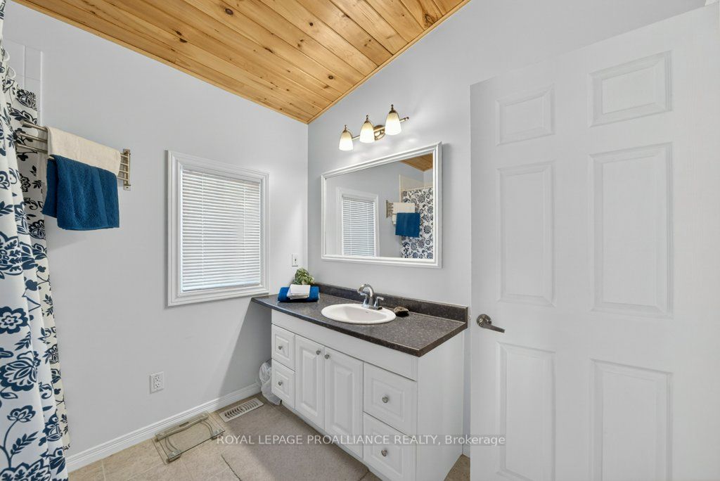 1076 Valley Lane Property Photo 30
