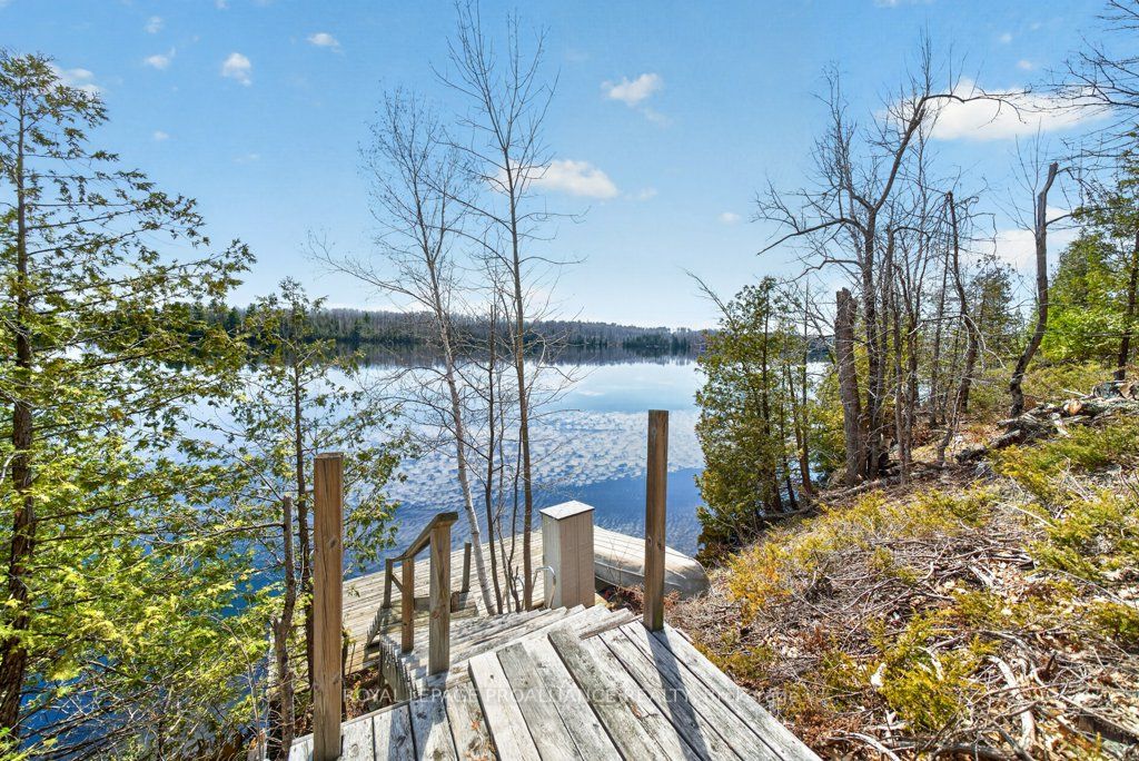 1076 Valley Lane Property Photo 40