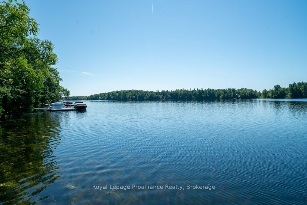 1076 Valley Lane Property Photo 44