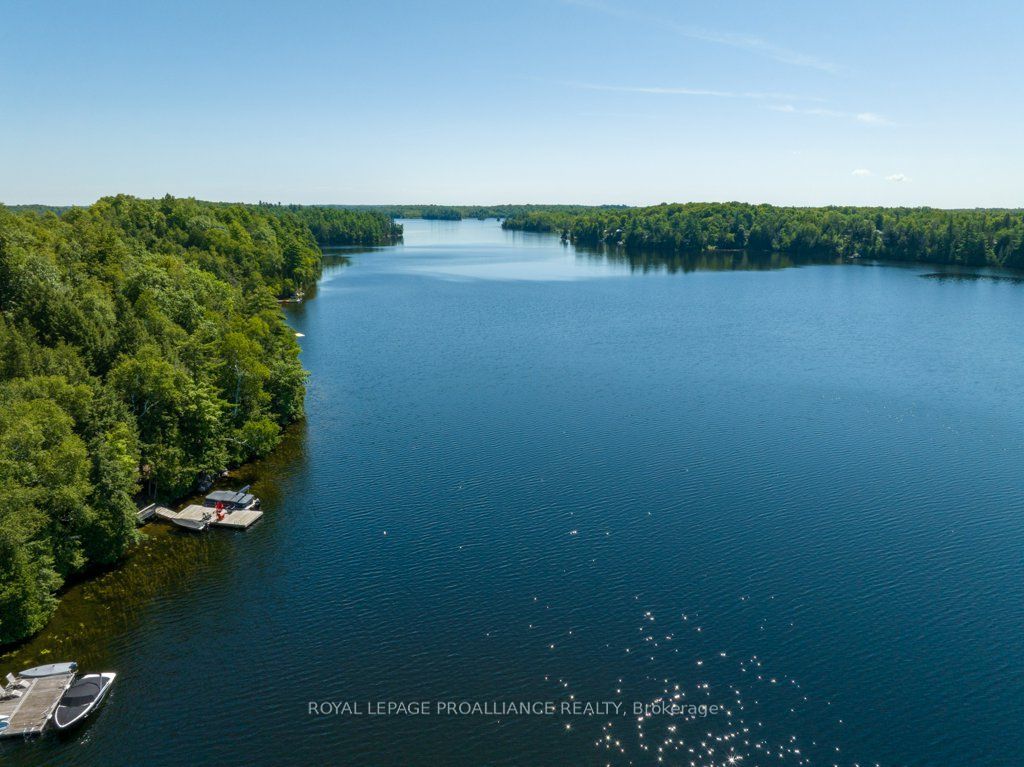 1076 Valley Lane Property Photo 45