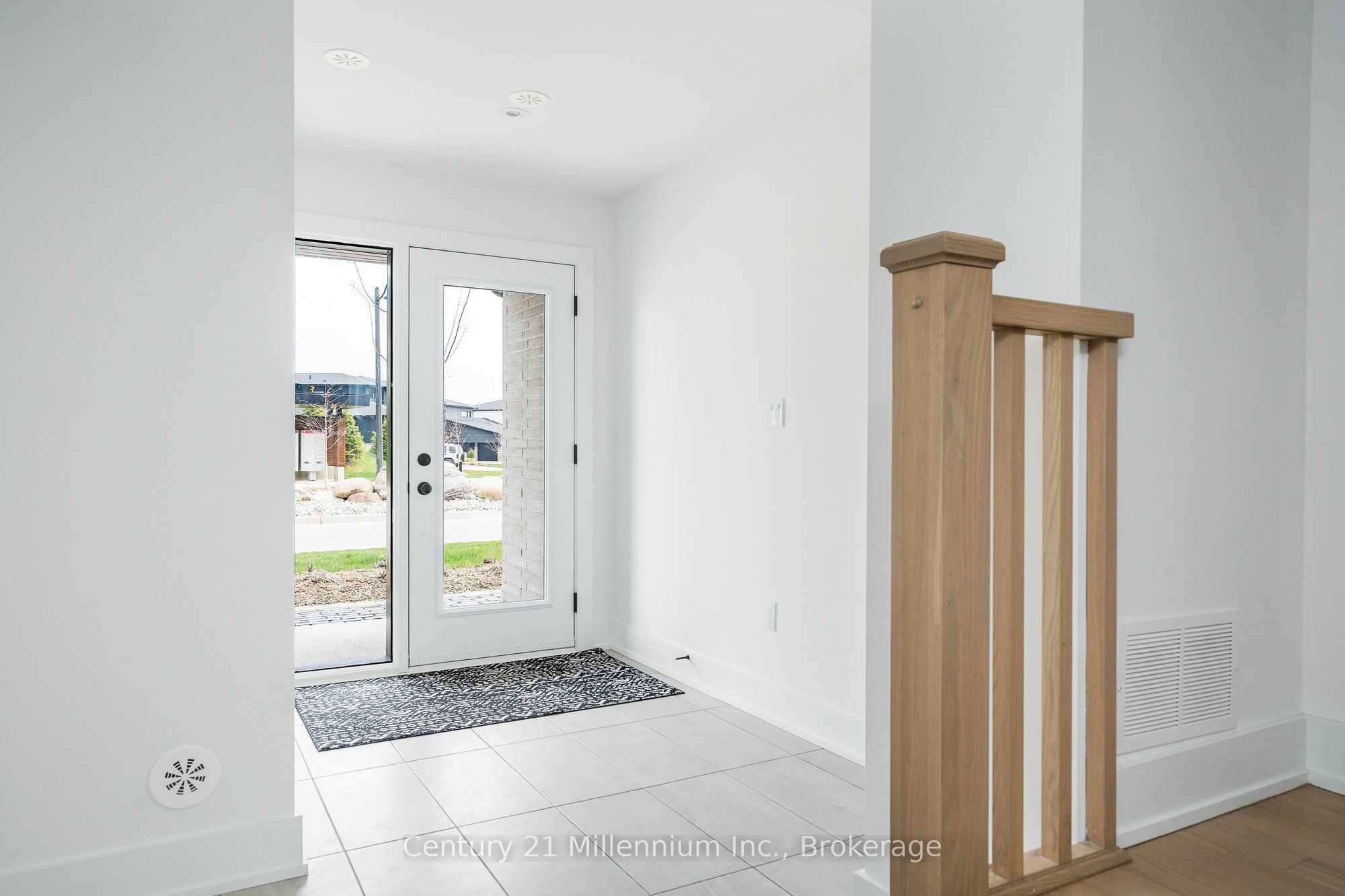 117 Sladden Court # 2 Property Photo 5