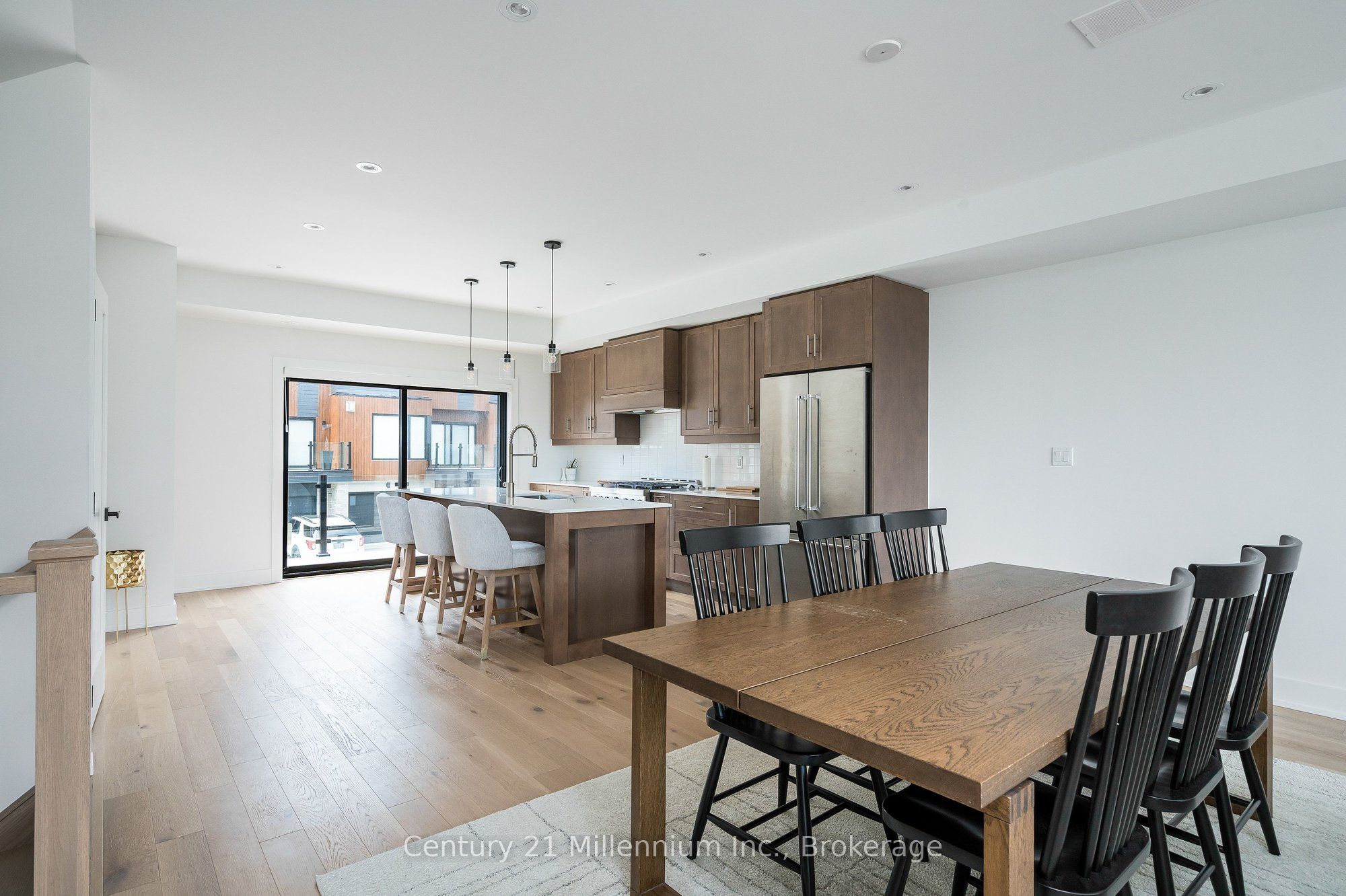 117 Sladden Court # 2 Property Photo 10