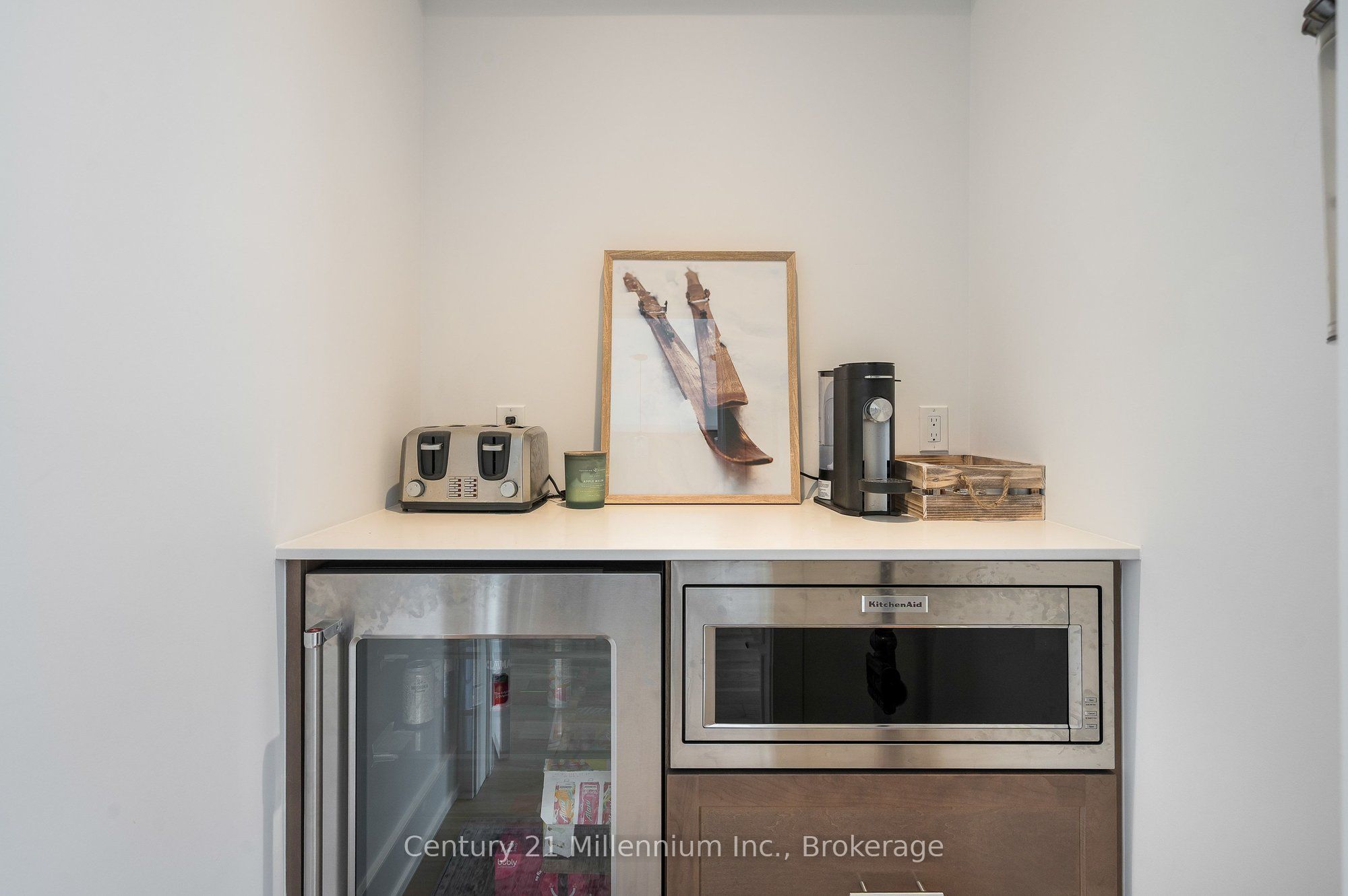 117 Sladden Court # 2 Property Photo 11