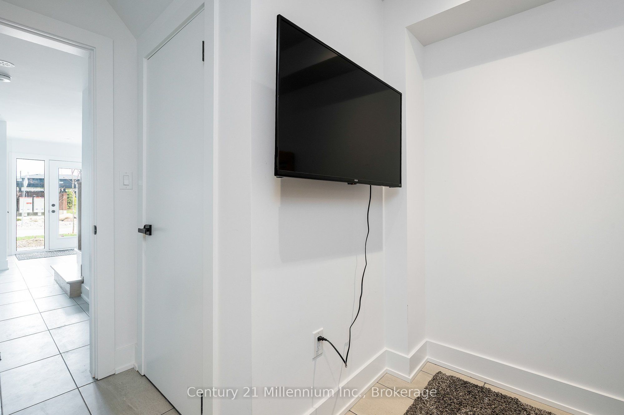 117 Sladden Court # 2 Property Photo 28