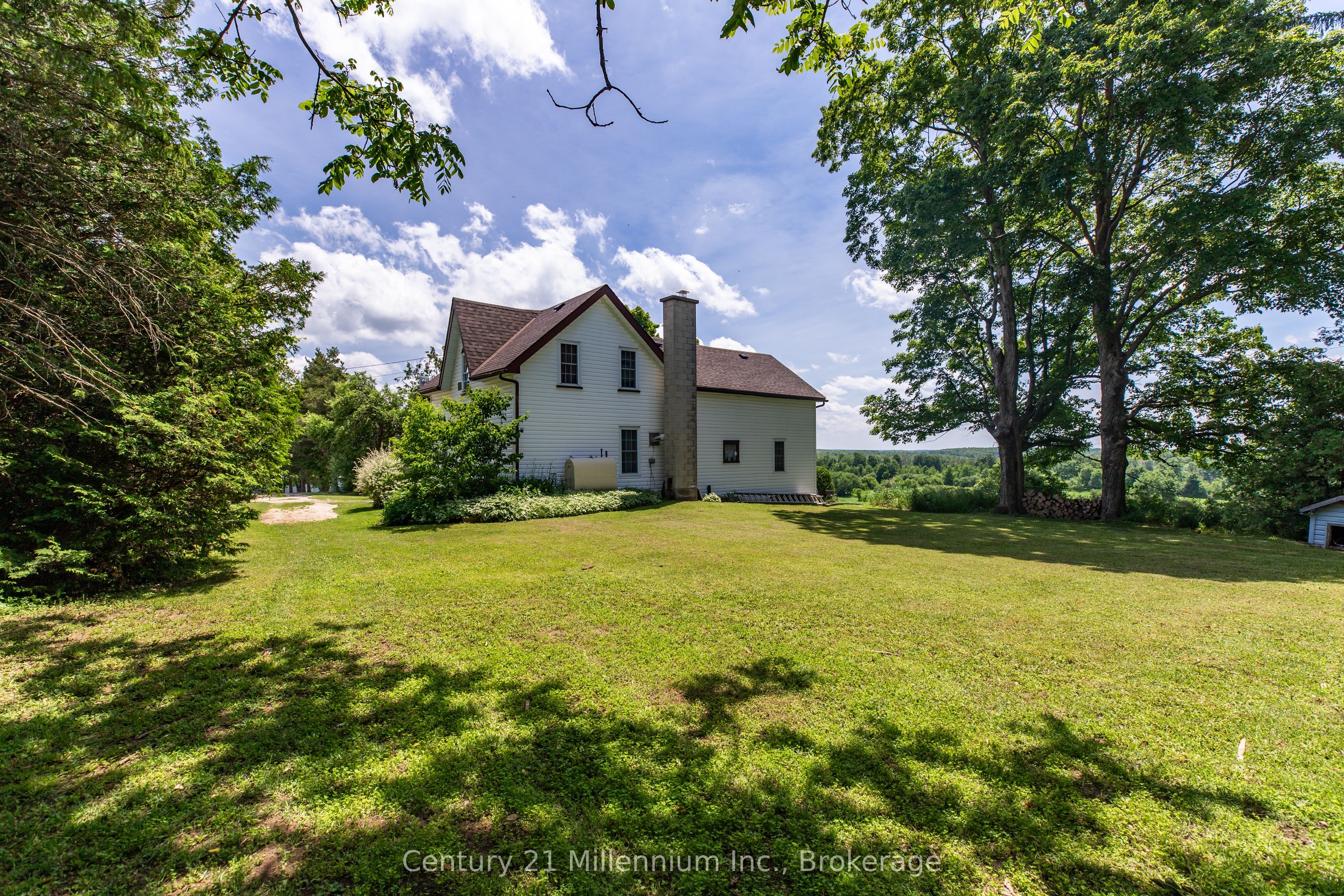 775678 Highway 10 Property Photo 4