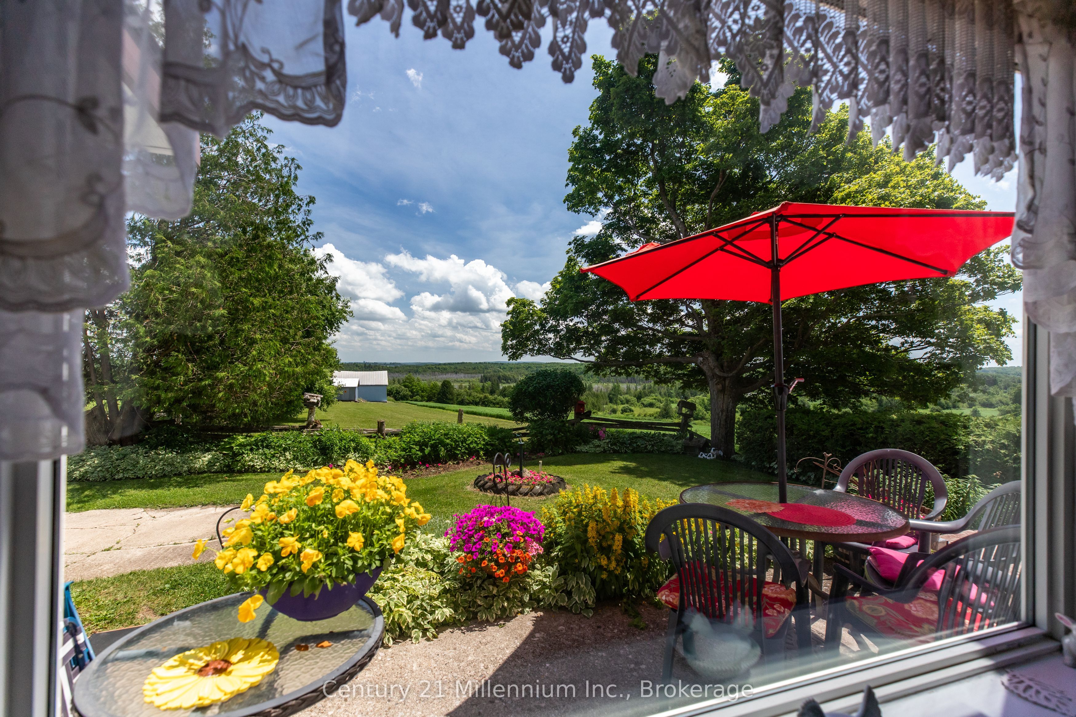 775678 Highway 10 Property Photo 5