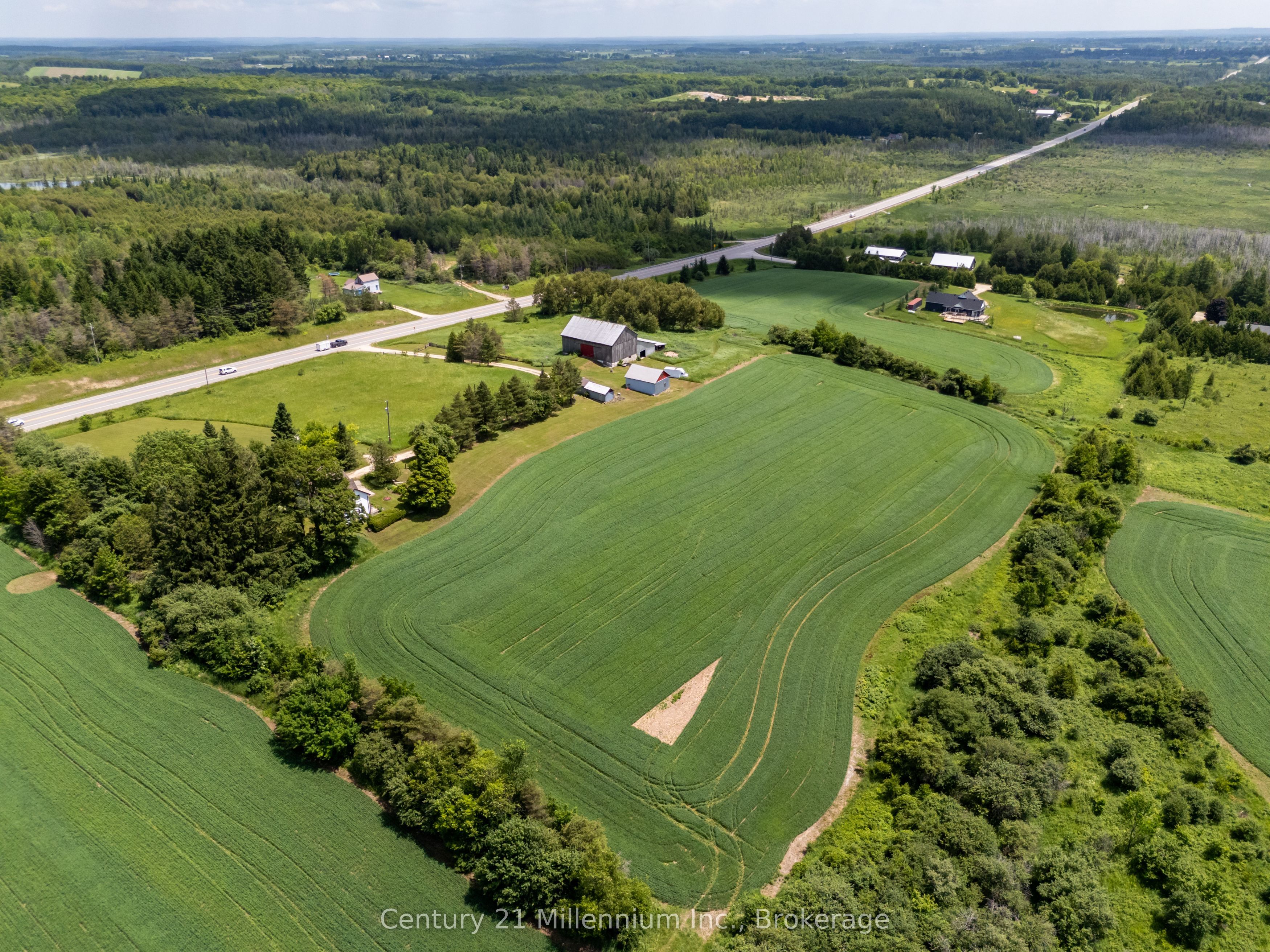 775678 Highway 10 Property Photo 14